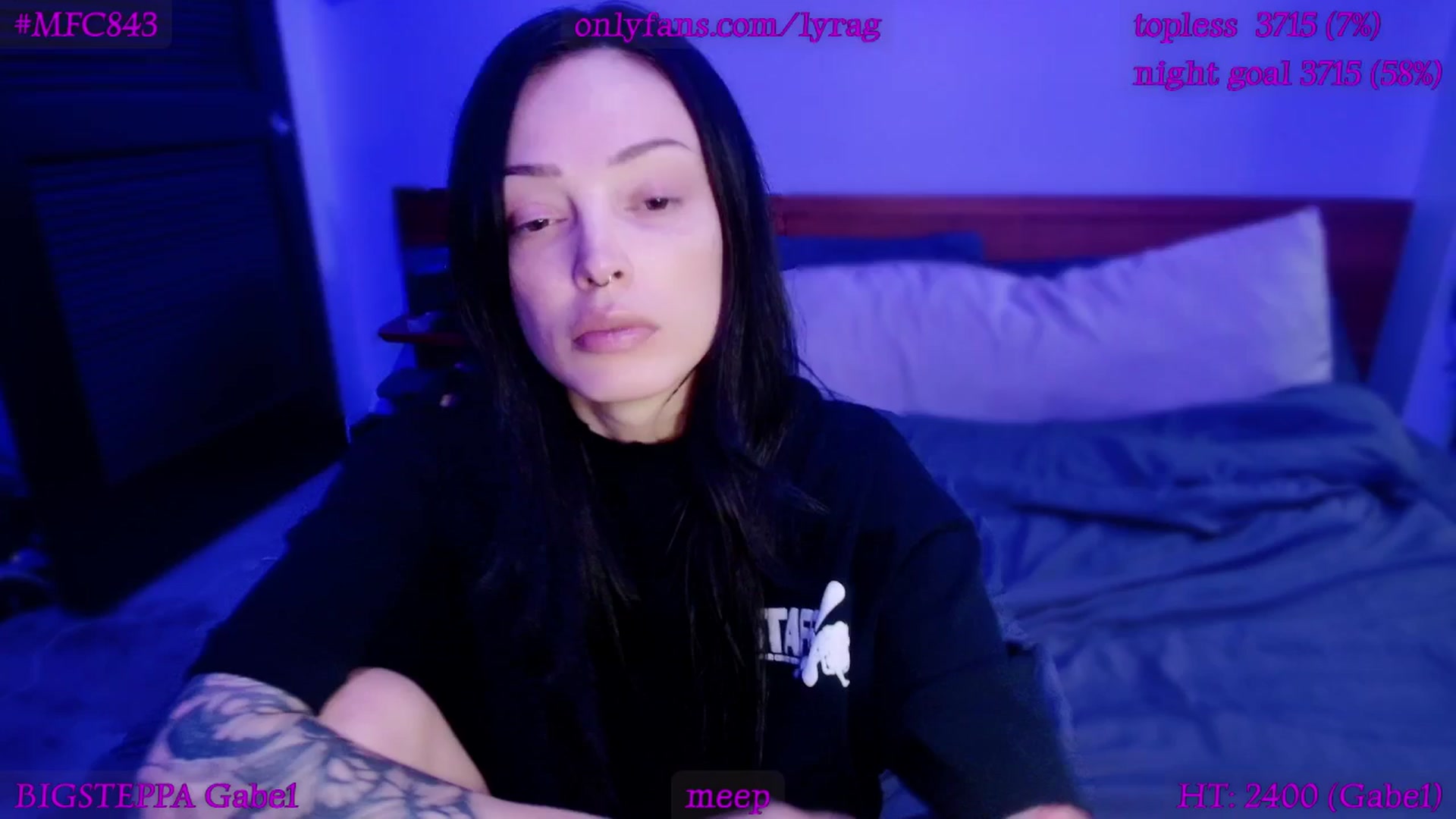 Gallery image thumbnail from LyraG's myfreecams stream on, 11/21/2025, 24:44 image 12 of 20