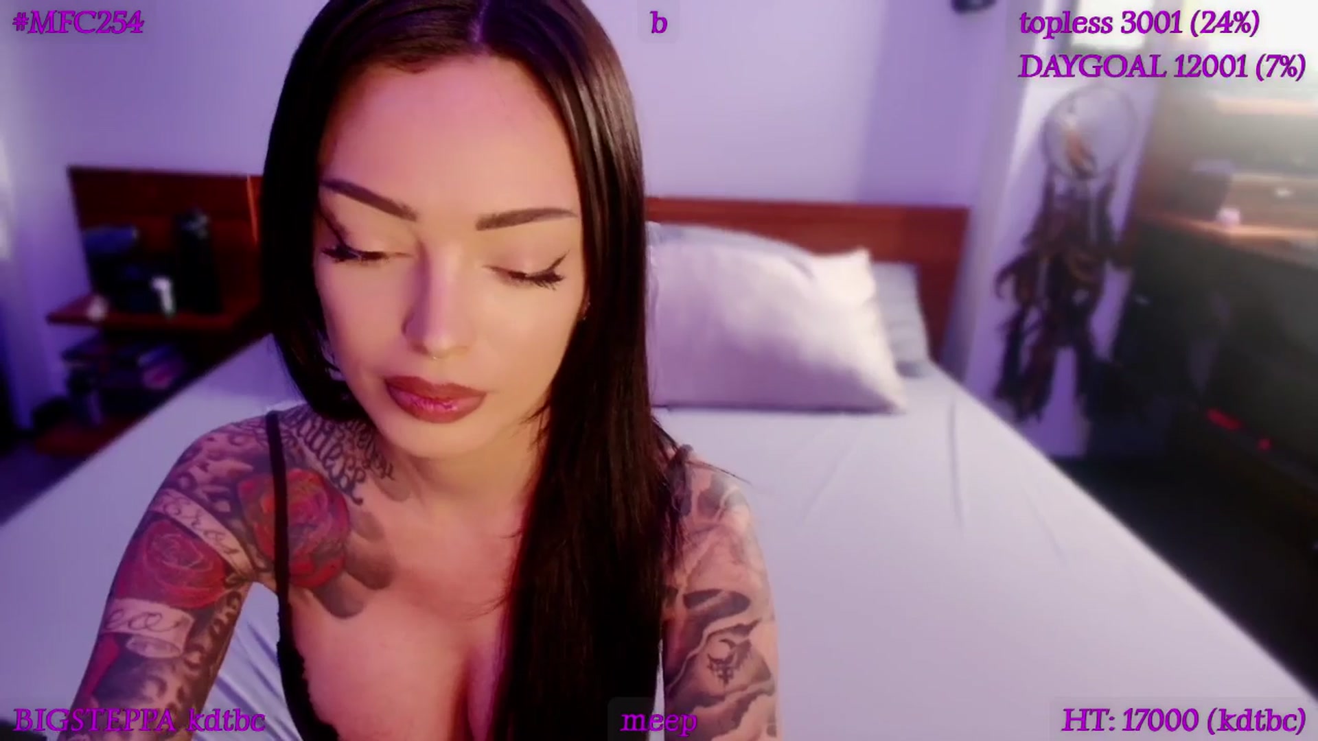 Gallery image thumbnail from LyraG's myfreecams stream on, 12/20/2025, 23:41 image 14 of 20