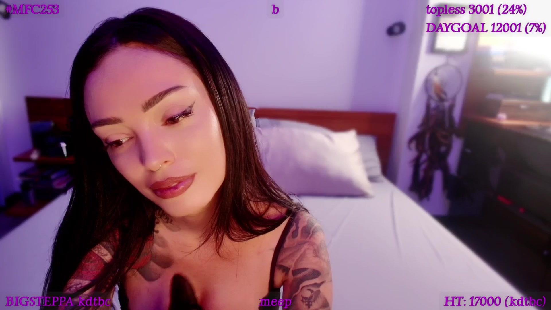 Gallery image thumbnail from LyraG's myfreecams stream on, 12/20/2025, 23:41 image 11 of 20