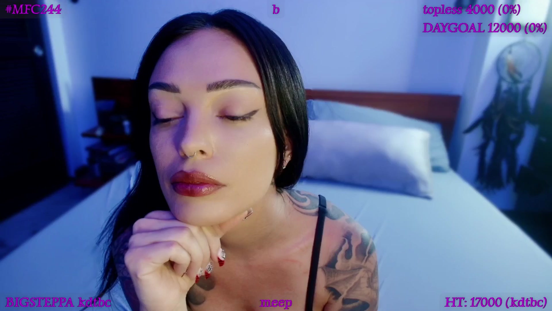 Gallery image thumbnail from LyraG's myfreecams stream on, 12/23/2025, 24:59 image 4 of 20