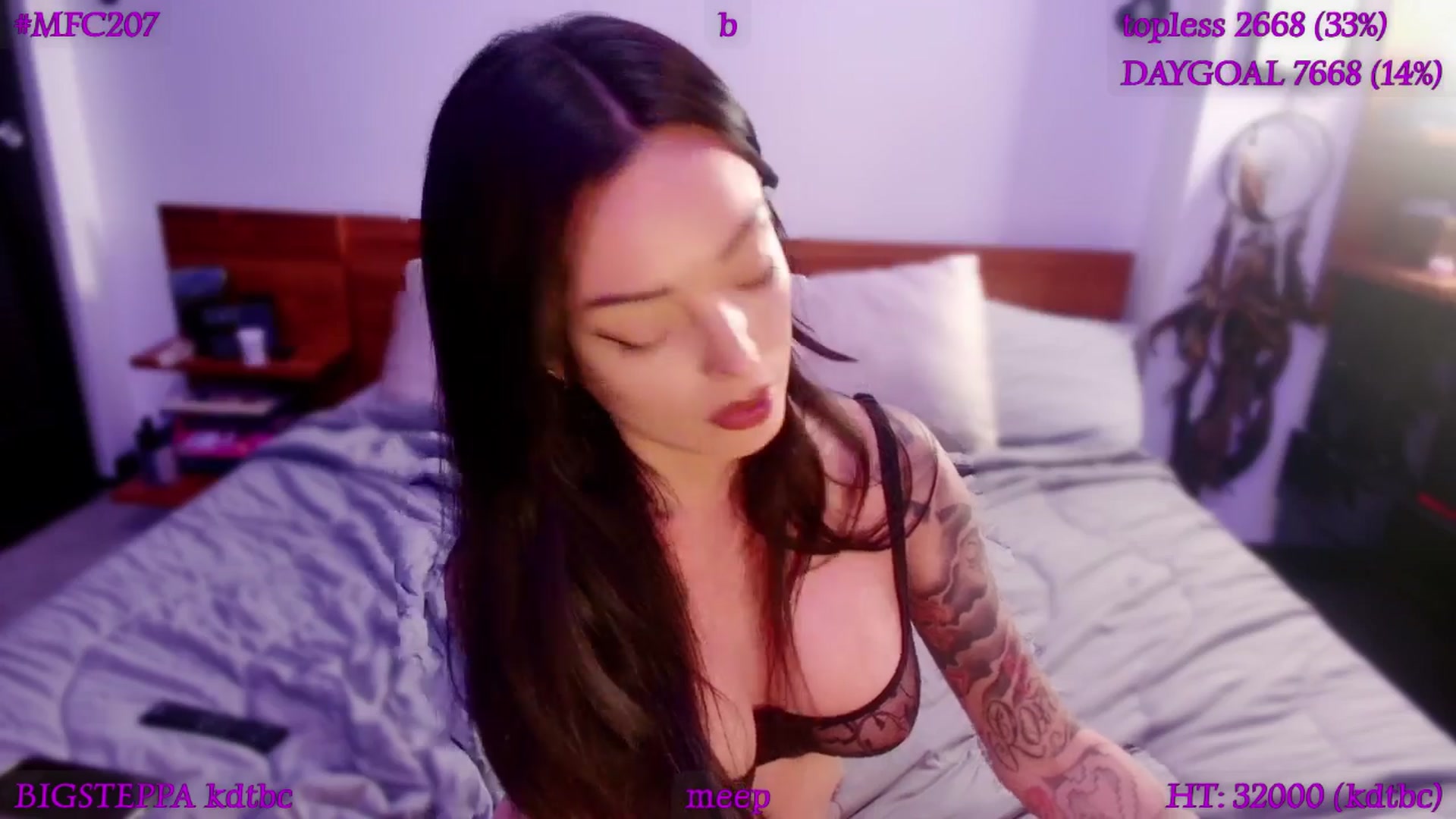 Gallery image thumbnail from LyraG's myfreecams stream on, 12/30/2025, 02:59 image 6 of 20