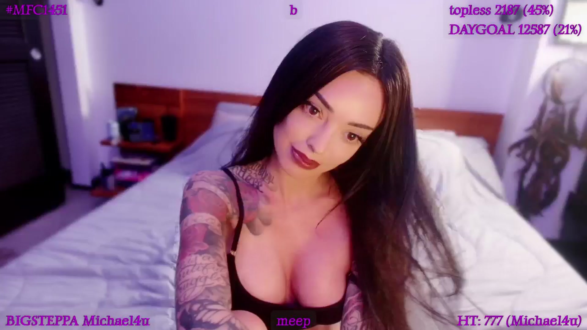 Gallery image thumbnail from LyraG's myfreecams stream on, 01/03/2026, 04:57 image 9 of 20