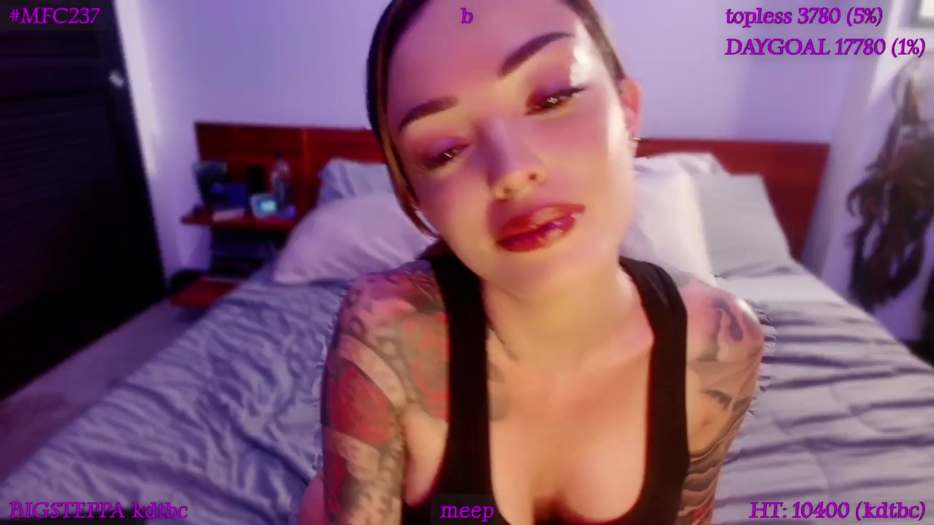 Gallery image thumbnail from LyraG's myfreecams stream on, 01/25/2026, 02:26 image 13 of 20