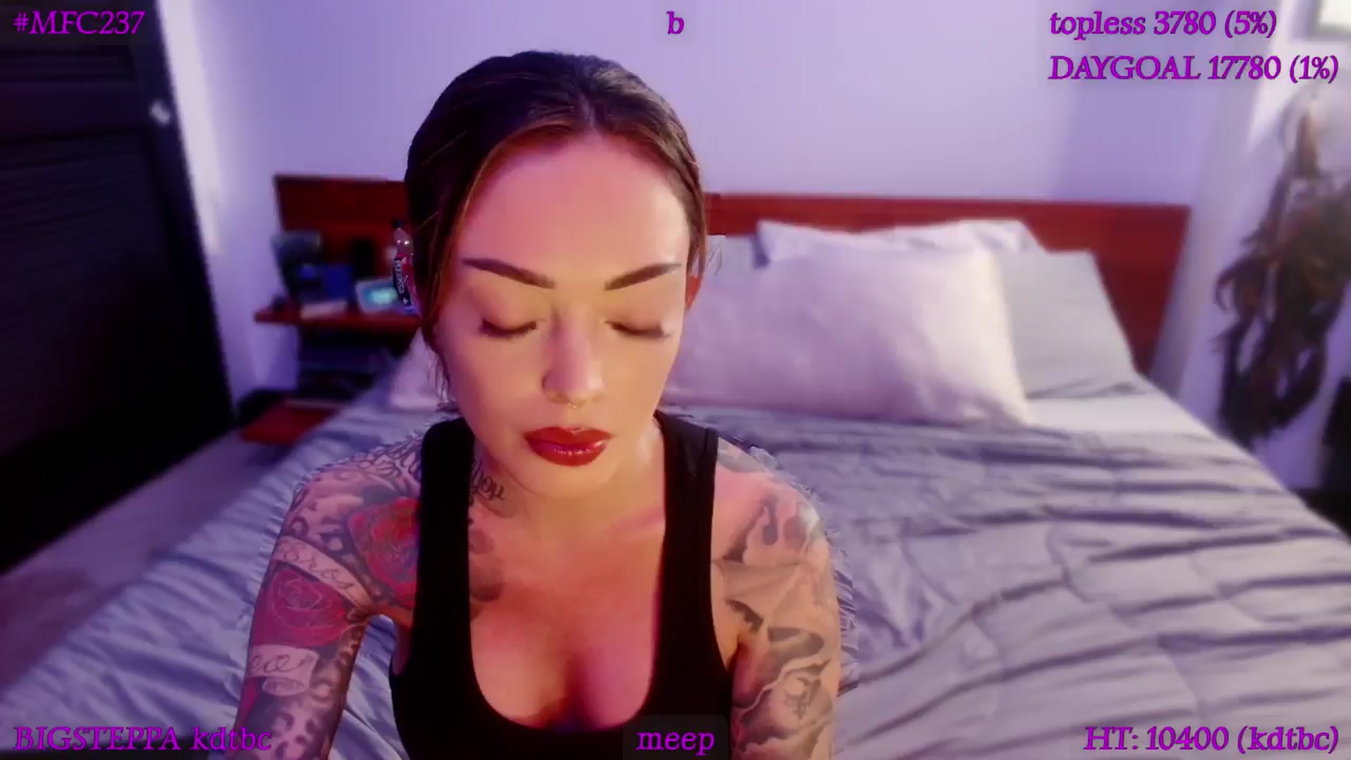 Gallery image thumbnail from LyraG's myfreecams stream on, 01/25/2026, 02:26 image 12 of 20