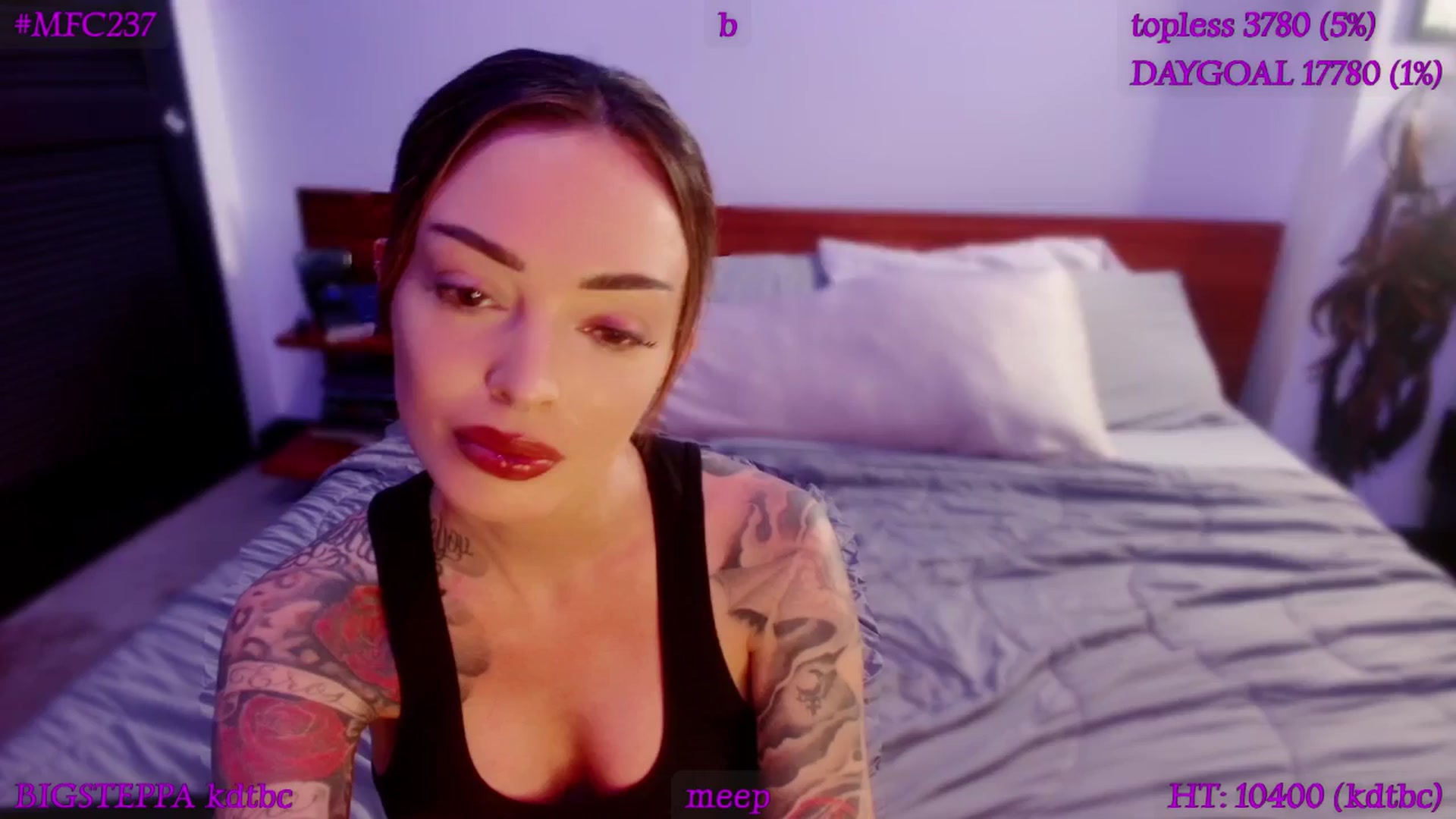 Gallery image thumbnail from LyraG's myfreecams stream on, 01/25/2026, 02:26 image 11 of 20