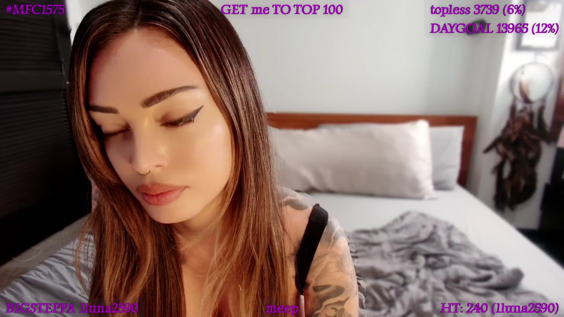 Gallery image thumbnail from LyraG's myfreecams stream on, 02/05/2026, 23:03 image 10 of 20