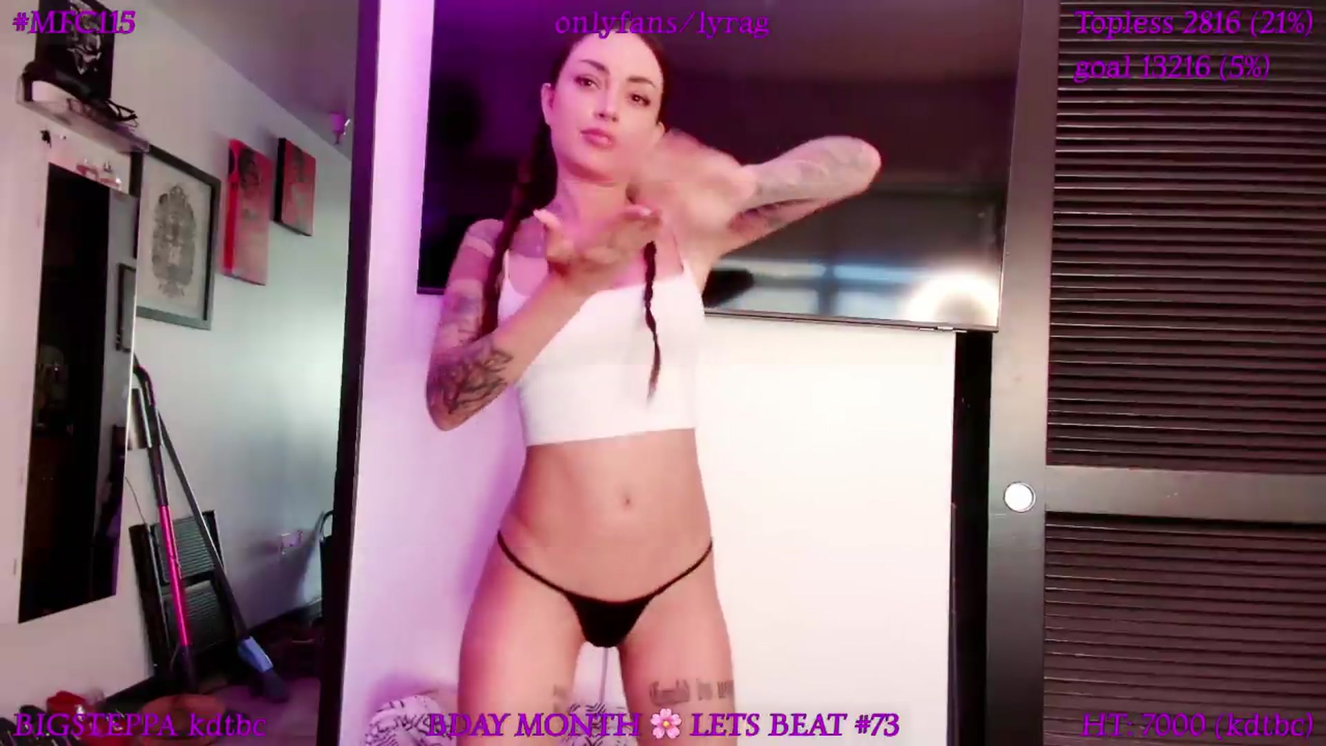 Gallery image thumbnail from LyraG's myfreecams stream on, 05/12/2026, 23:01 image 15 of 20