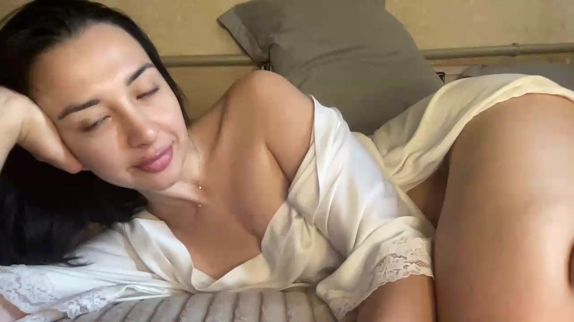 Gallery image thumbnail from LyraSable's myfreecams stream on, 08/15/2026, 11:26 image 20 of 20