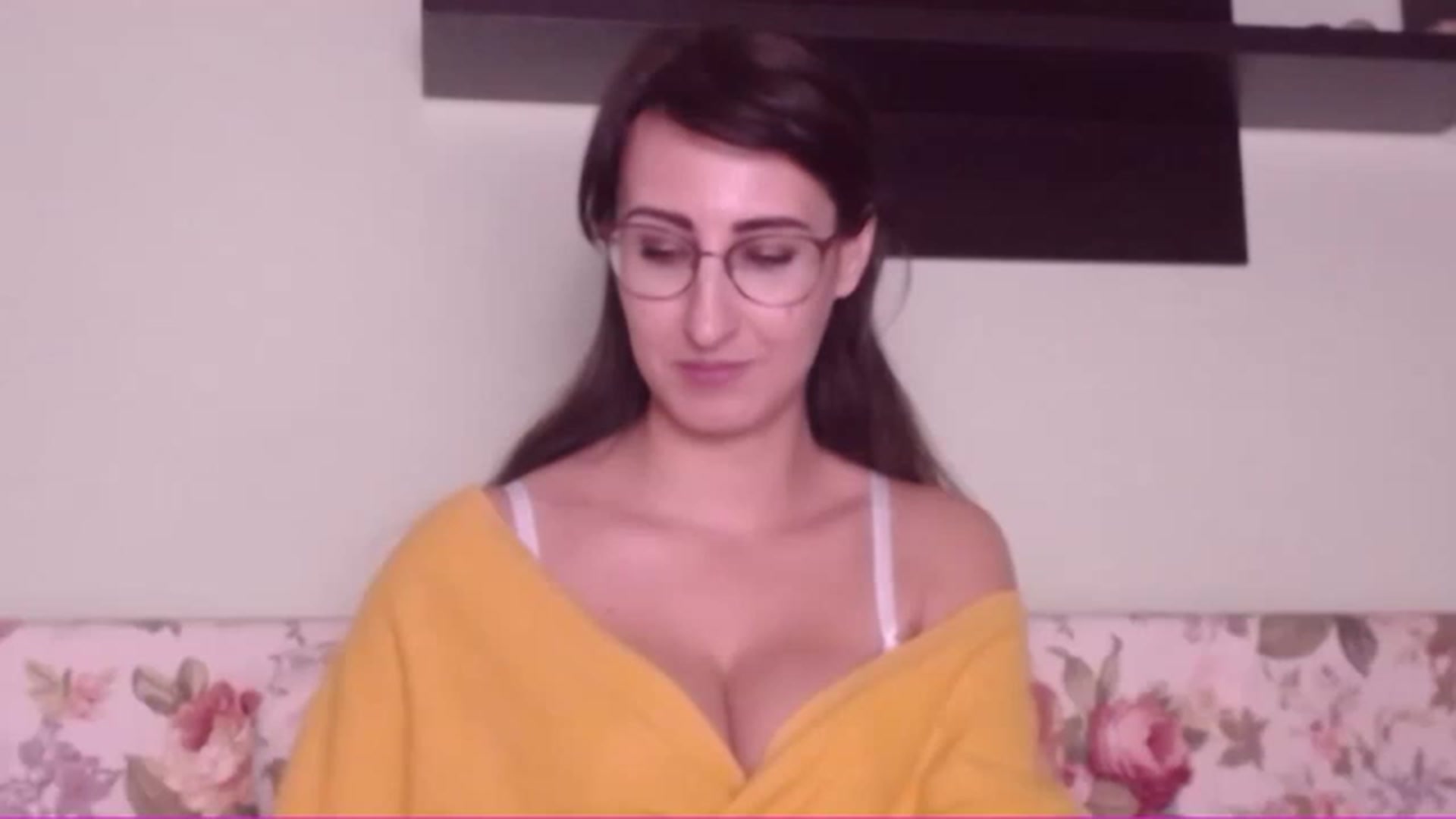 Gallery image thumbnail from LysAddiction's myfreecams stream on, 11/22/2022, 18:29 image 10 of 20
