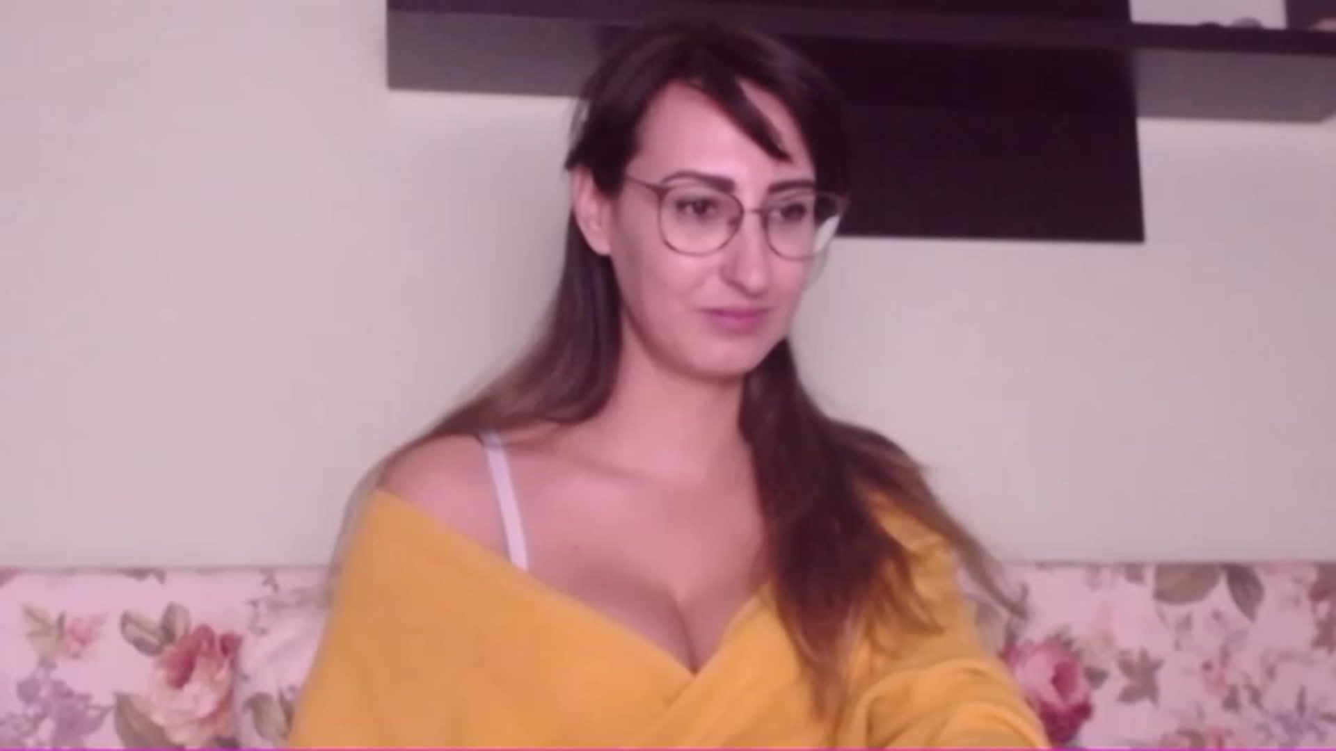 Gallery image thumbnail from LysAddiction's myfreecams stream on, 11/22/2022, 18:29 image 3 of 20