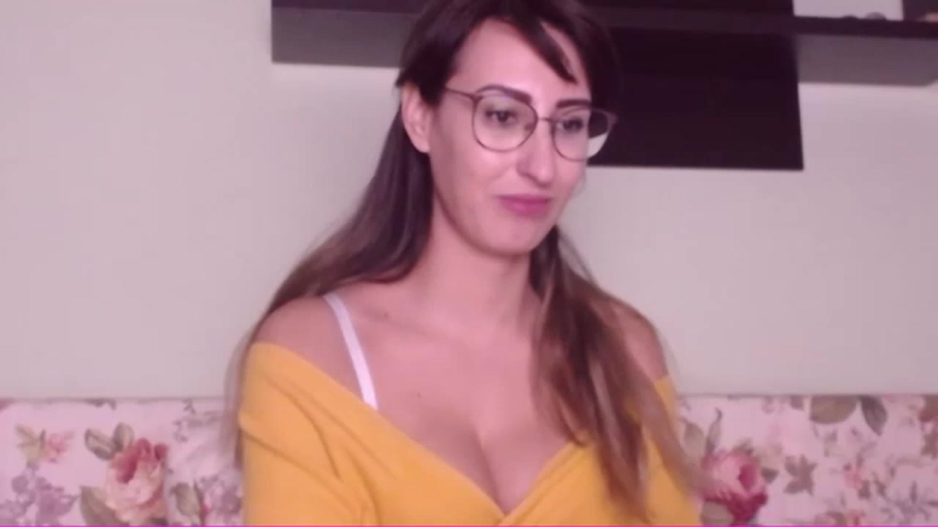 Gallery image thumbnail from LysAddiction's myfreecams stream on, 11/22/2022, 18:29 image 2 of 20