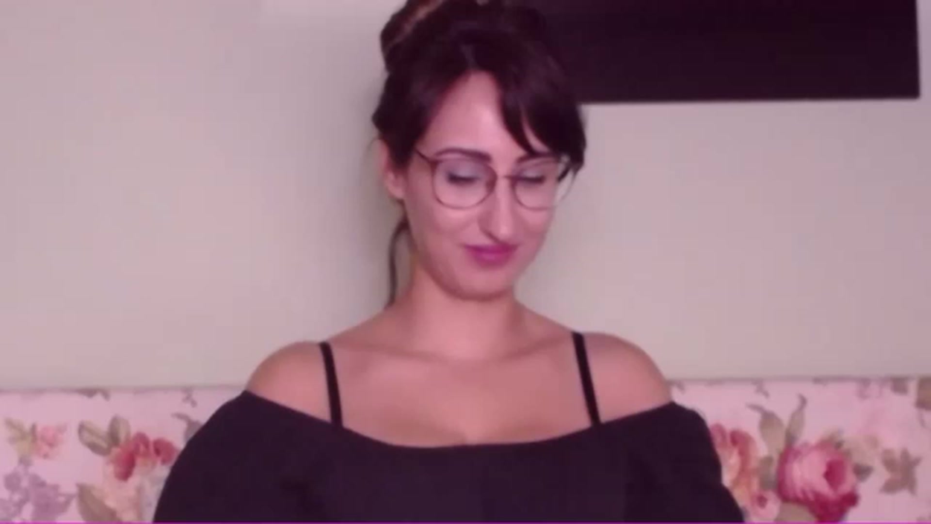 Gallery image thumbnail from LysAddiction's myfreecams stream on, 11/25/2022, 14:01 image 13 of 20