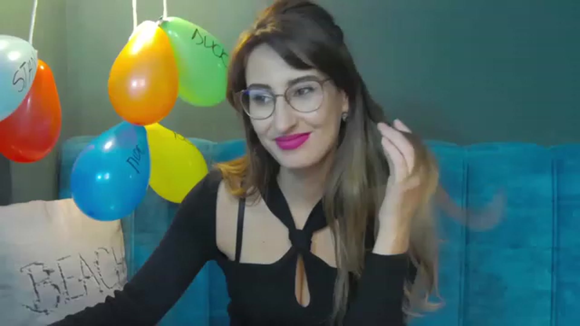 Gallery image thumbnail from LysAddiction's myfreecams stream on, 12/30/2022, 17:22 image 18 of 20
