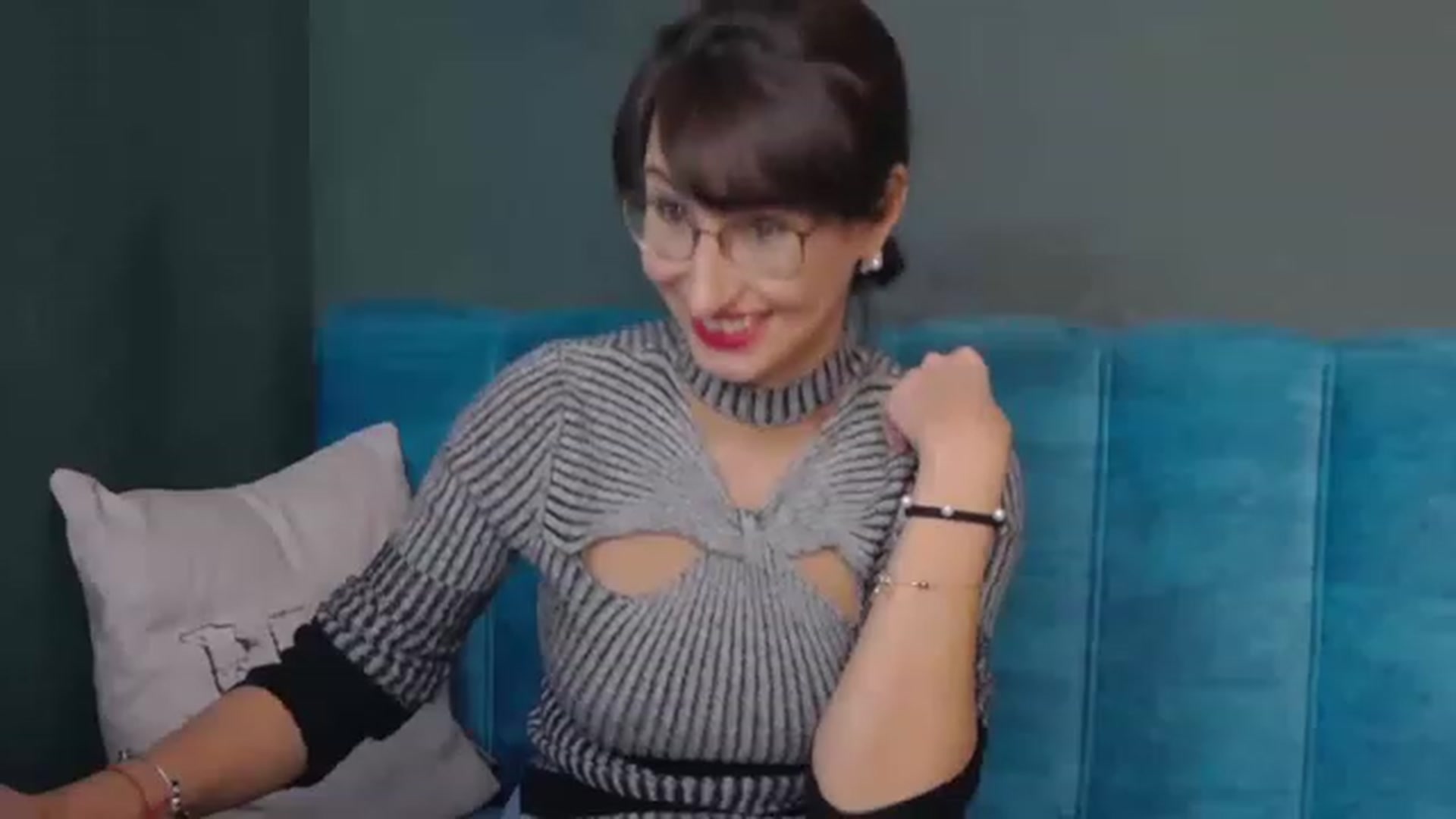 Gallery image thumbnail from LysAddiction's myfreecams stream on, 01/03/2023, 17:05 image 2 of 20