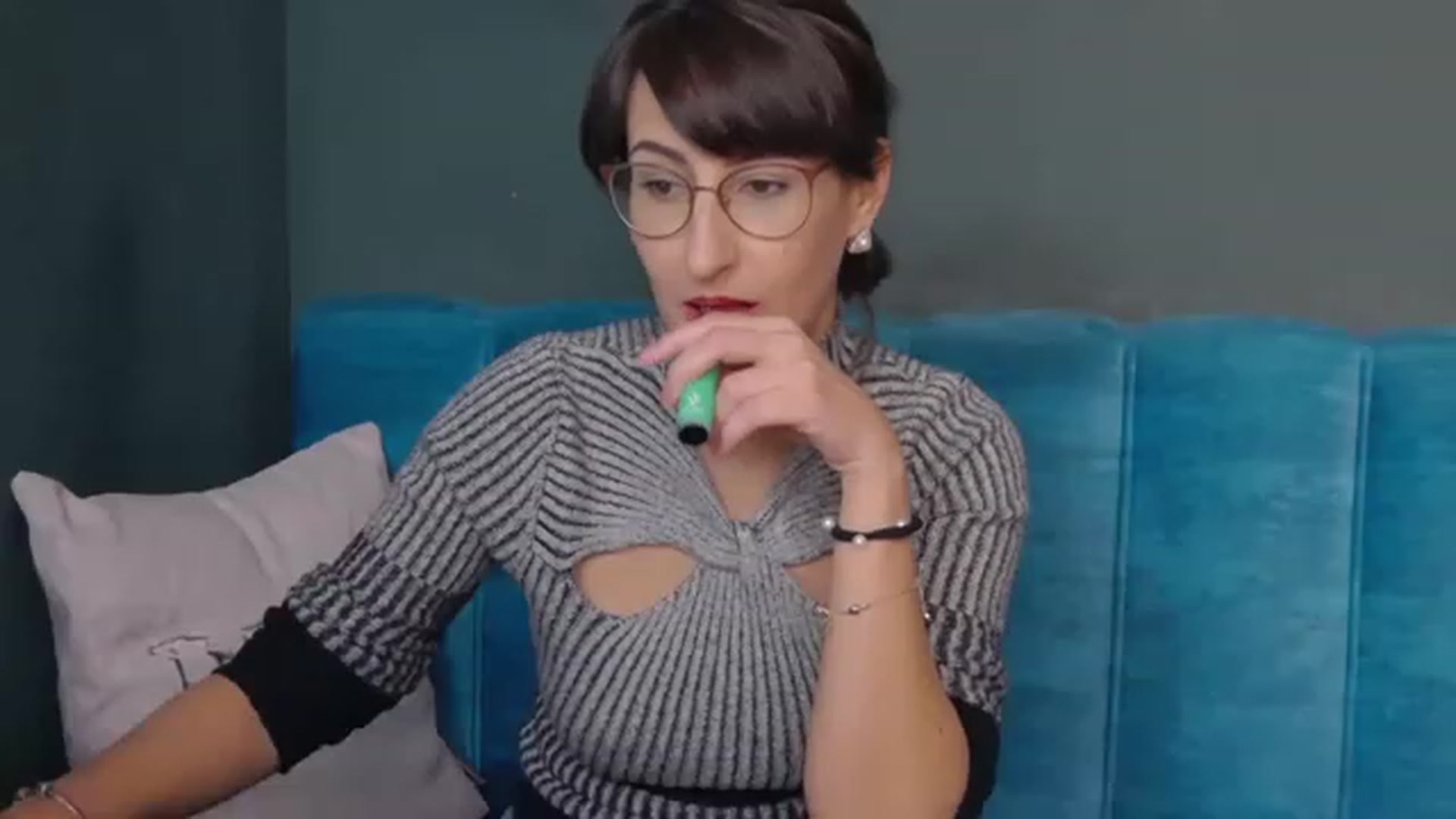 Gallery image thumbnail from LysAddiction's myfreecams stream on, 01/03/2023, 17:05 image 19 of 20