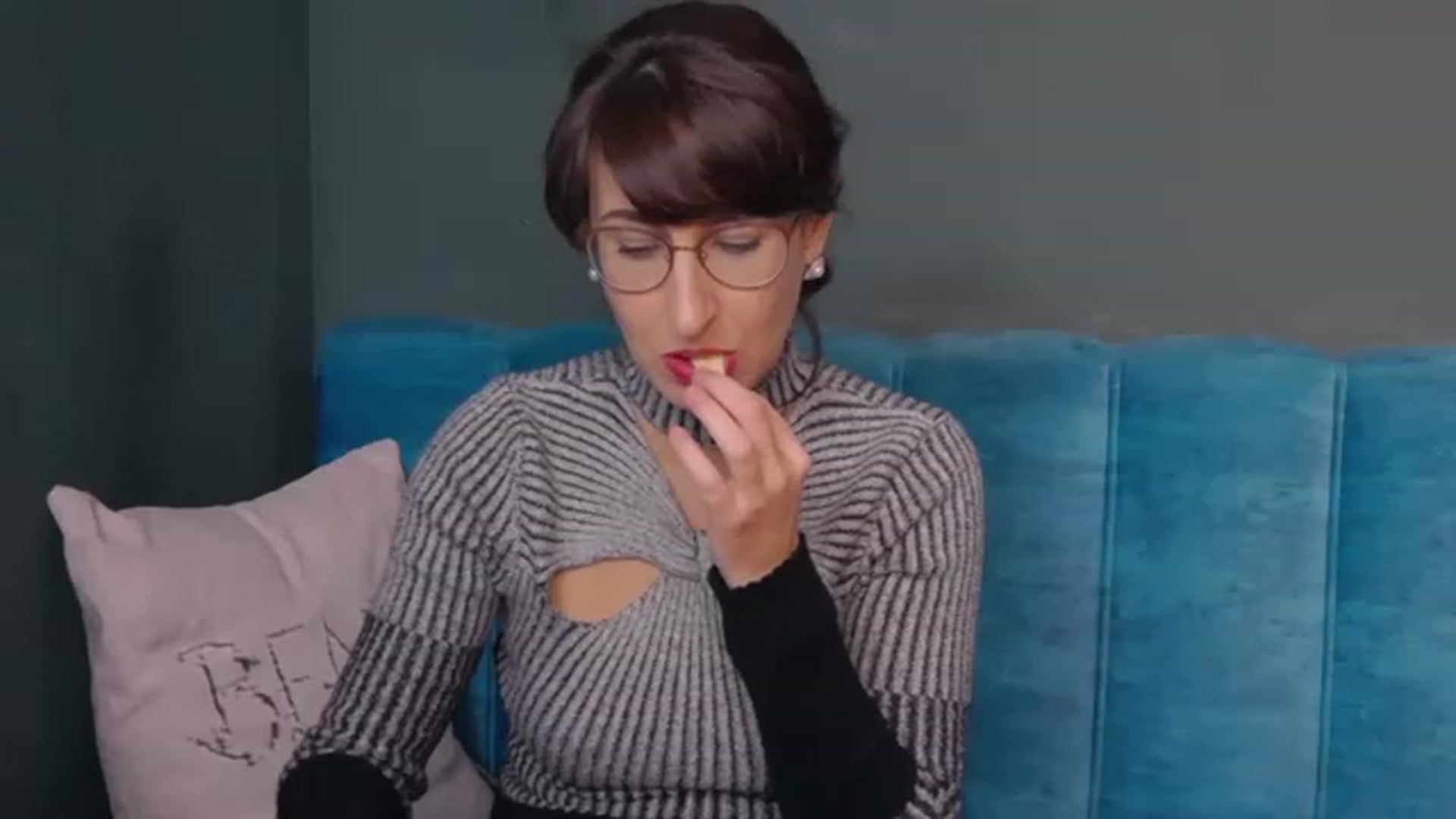 Gallery image thumbnail from LysAddiction's myfreecams stream on, 01/03/2023, 20:06 image 2 of 20