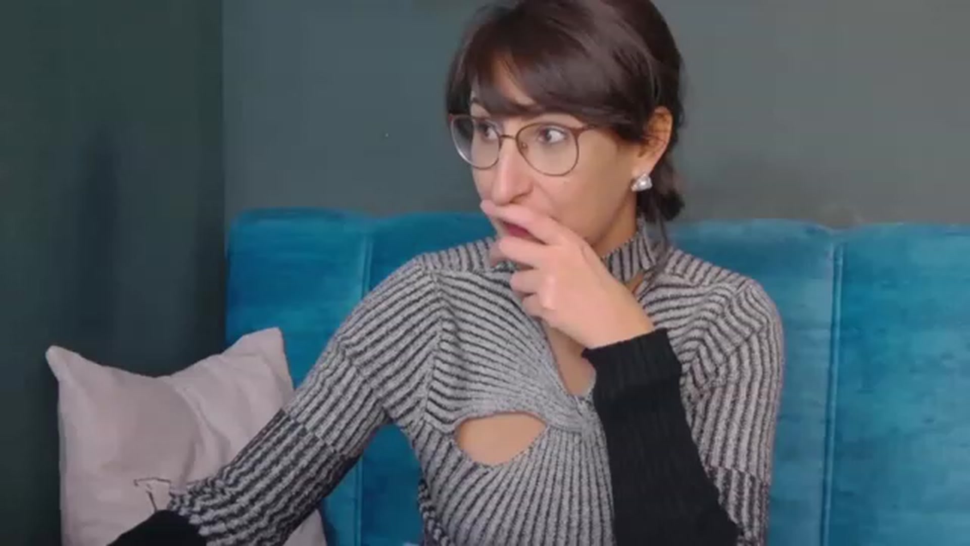 Gallery image thumbnail from LysAddiction's myfreecams stream on, 01/03/2023, 20:06 image 10 of 20