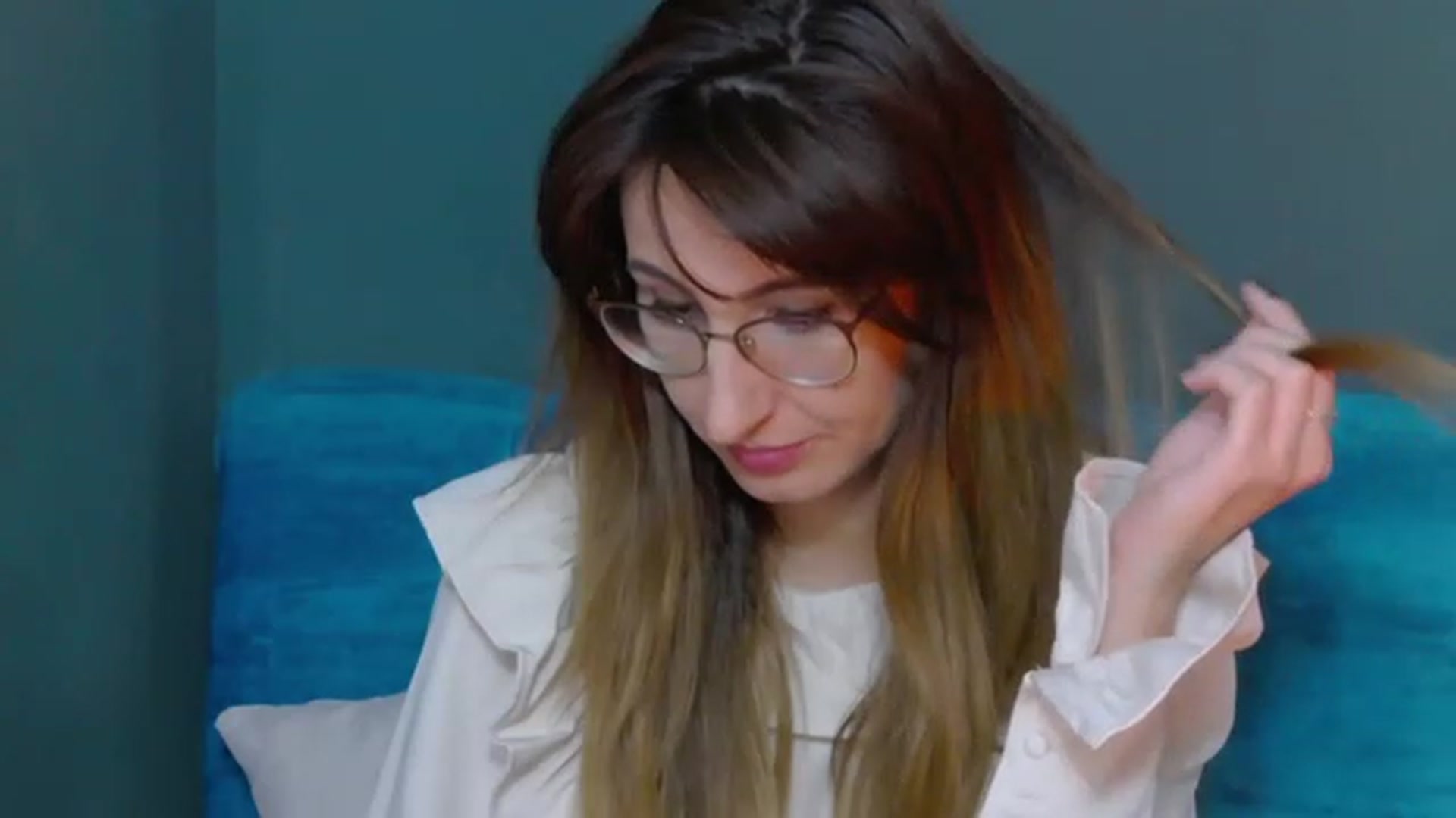 Gallery image thumbnail from LysAddiction's myfreecams stream on, 02/01/2023, 19:42 image 20 of 20