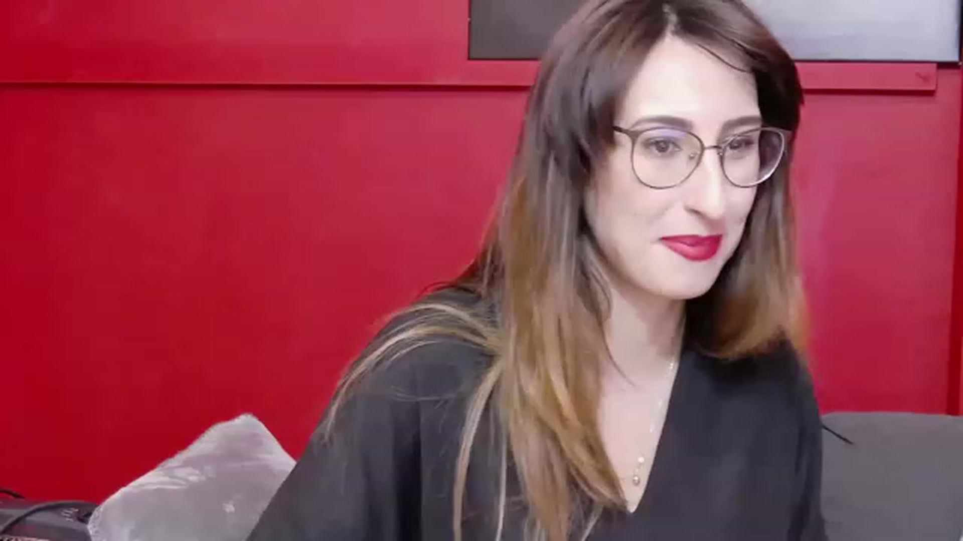 Gallery image thumbnail from LysAddiction's myfreecams stream on, 02/18/2023, 20:08 image 3 of 20