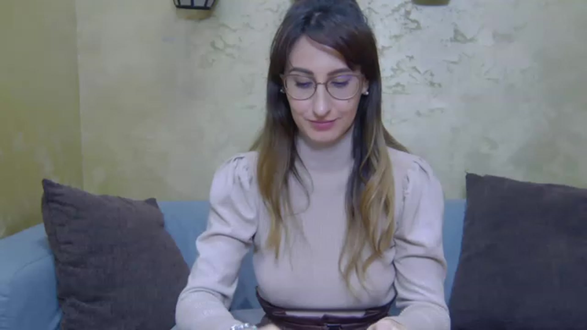 Gallery image thumbnail from LysAddiction's myfreecams stream on, 02/28/2023, 20:15 image 14 of 20
