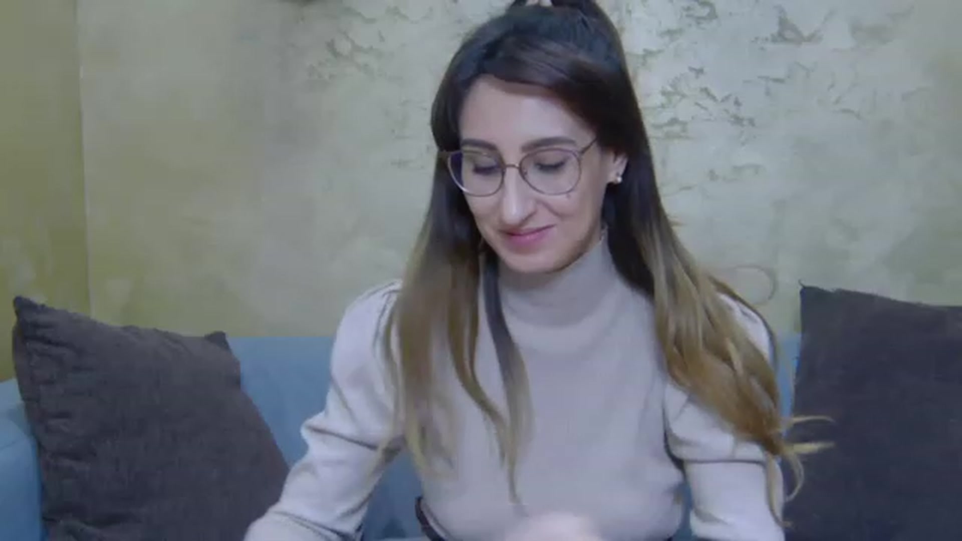 Gallery image thumbnail from LysAddiction's myfreecams stream on, 02/28/2023, 20:15 image 15 of 20