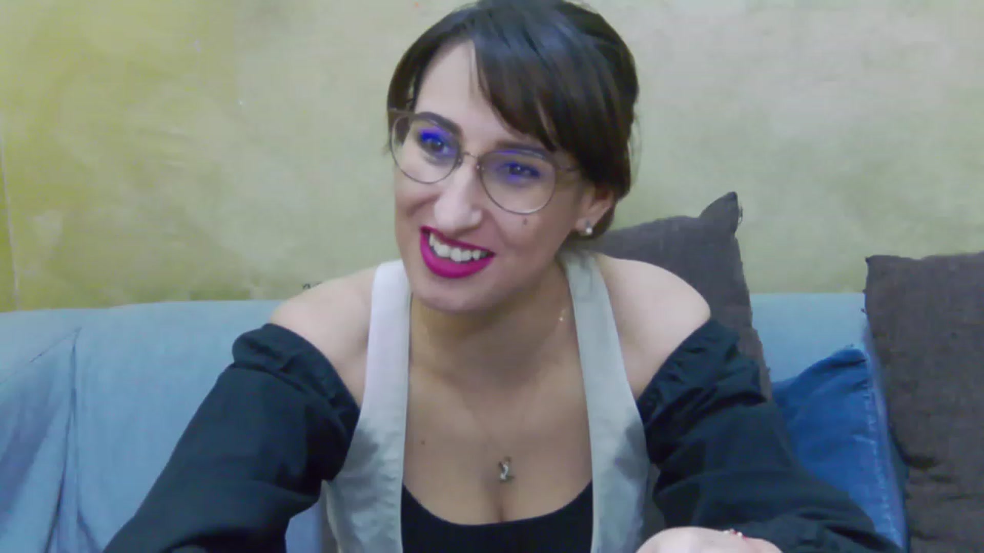 Gallery image thumbnail from LysAddiction's myfreecams stream on, 04/29/2023, 17:11 image 3 of 20