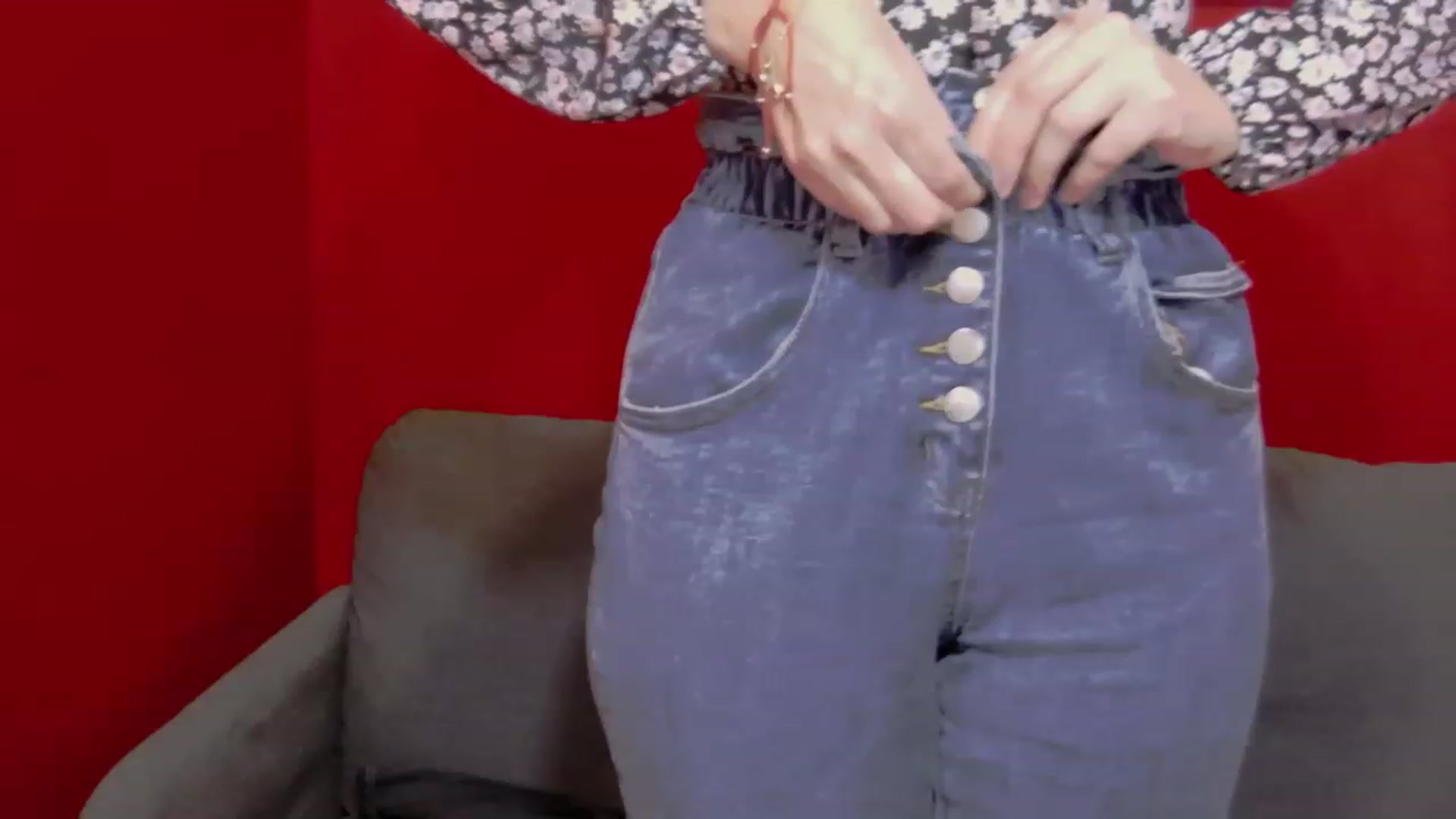 Gallery image thumbnail from LysAddiction's myfreecams stream on, 05/01/2023, 18:39 image 5 of 20