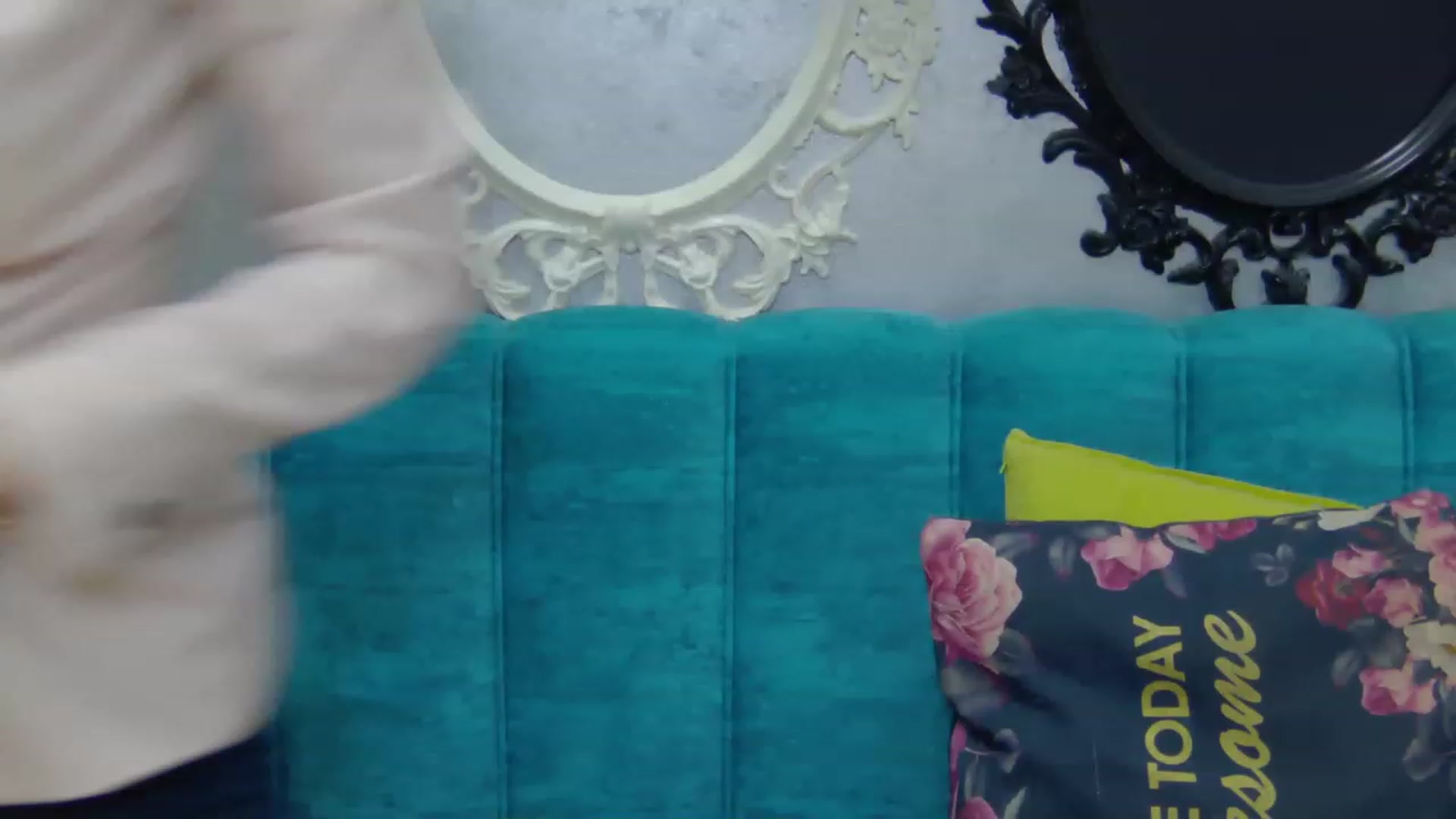 Gallery image thumbnail from LysAddiction's myfreecams stream on, 05/28/2023, 17:29 image 3 of 20