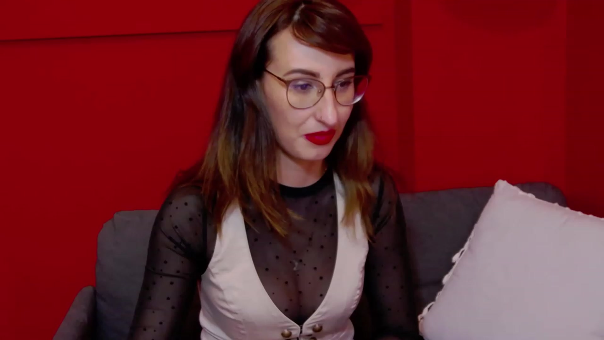 Gallery image thumbnail from LysAddiction's myfreecams stream on, 05/31/2023, 17:09 image 15 of 20