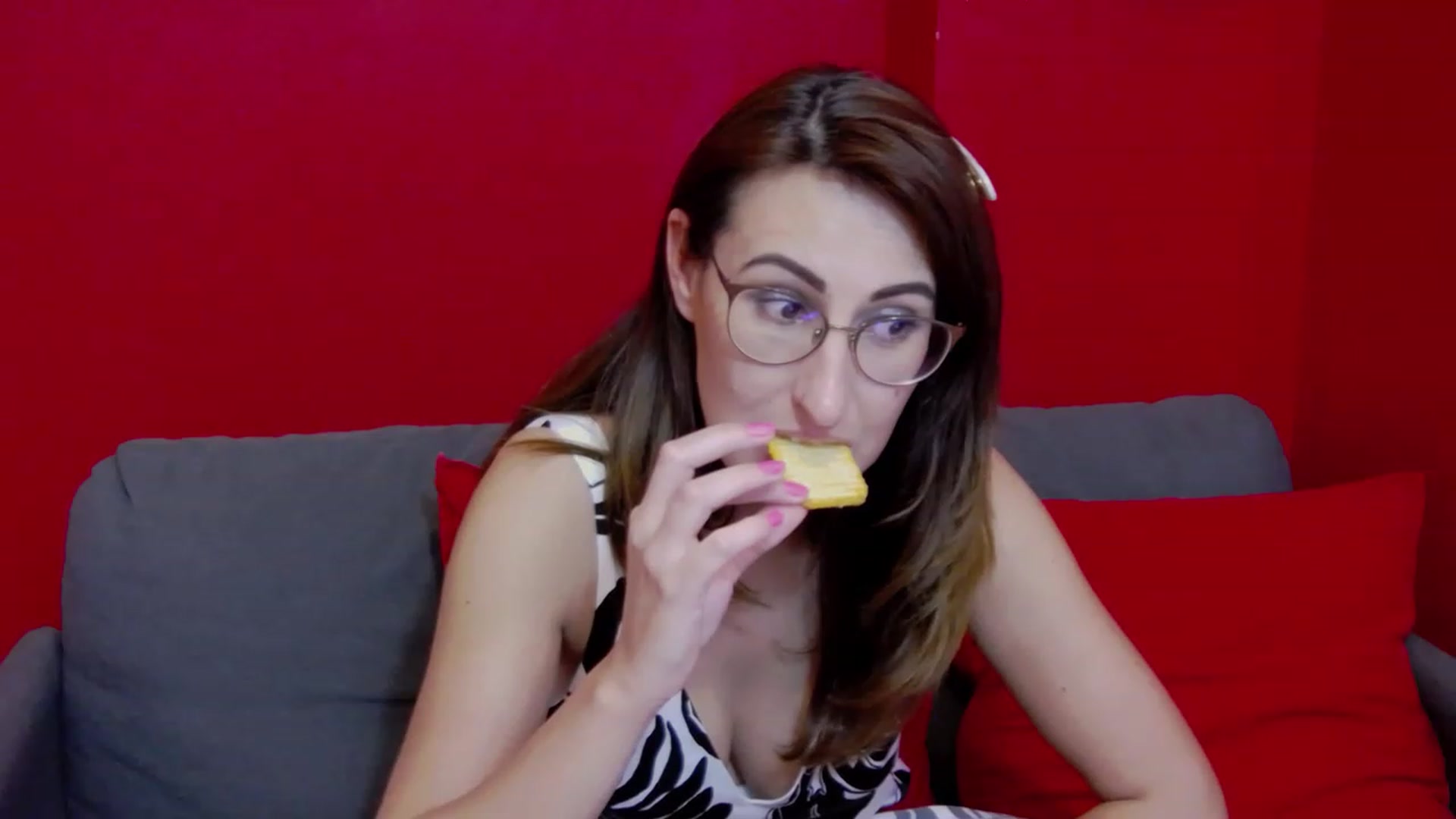 Gallery image thumbnail from LysAddiction's myfreecams stream on, 06/24/2023, 18:02 image 18 of 20