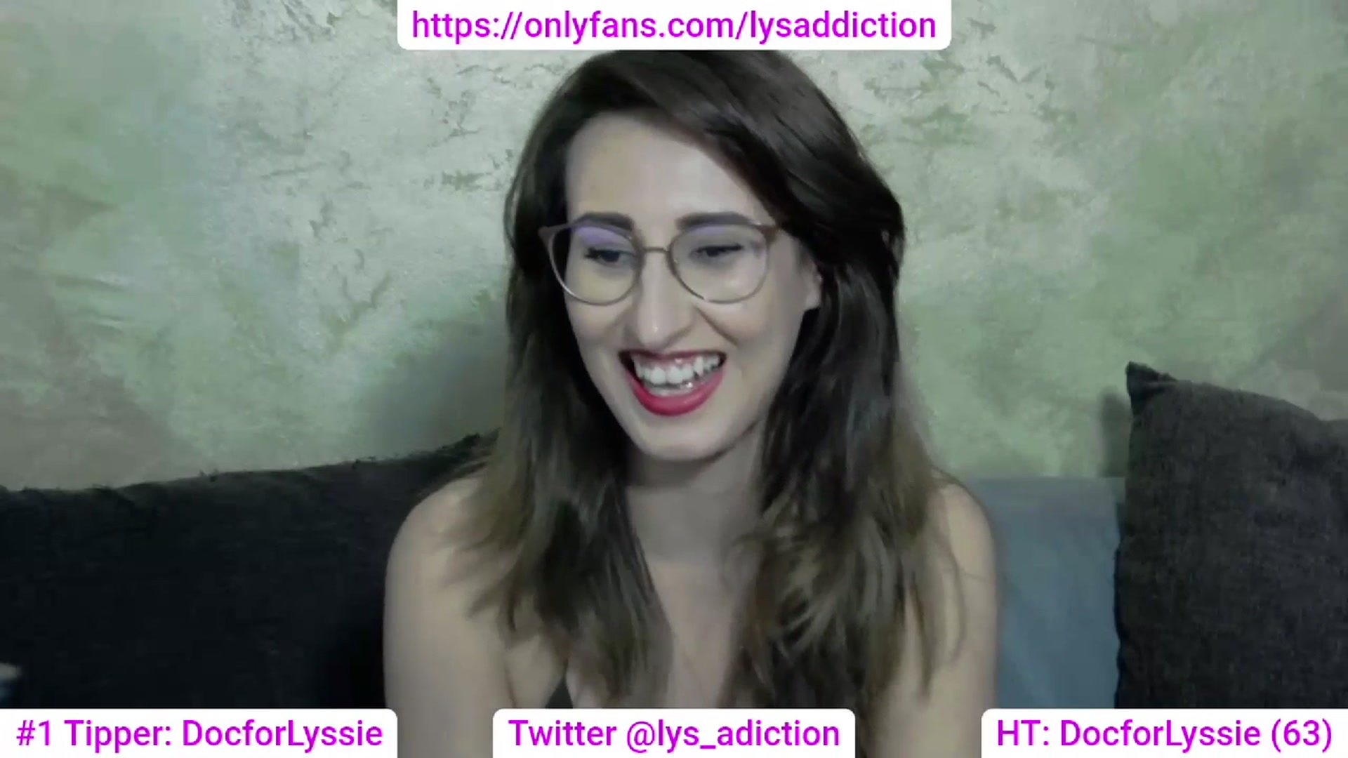 Gallery image thumbnail from LysAddiction's myfreecams stream on, 07/04/2023, 16:33 image 4 of 20