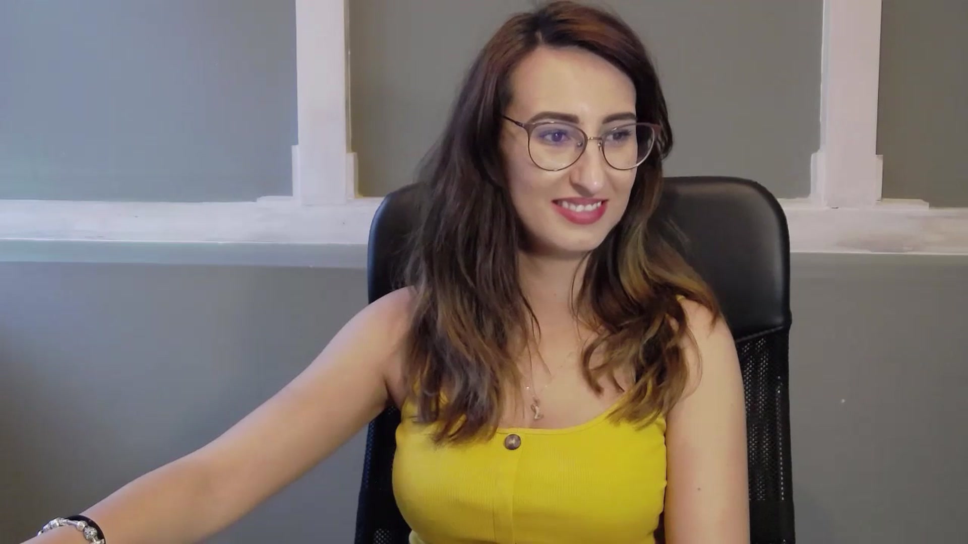 Gallery image thumbnail from LysAddiction's myfreecams stream on, 07/20/2023, 17:38 image 7 of 20