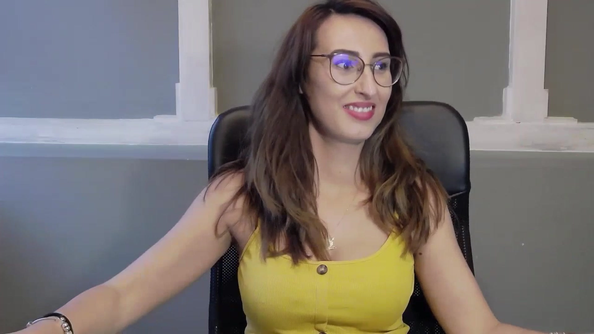 Gallery image thumbnail from LysAddiction's myfreecams stream on, 07/20/2023, 17:38 image 13 of 20