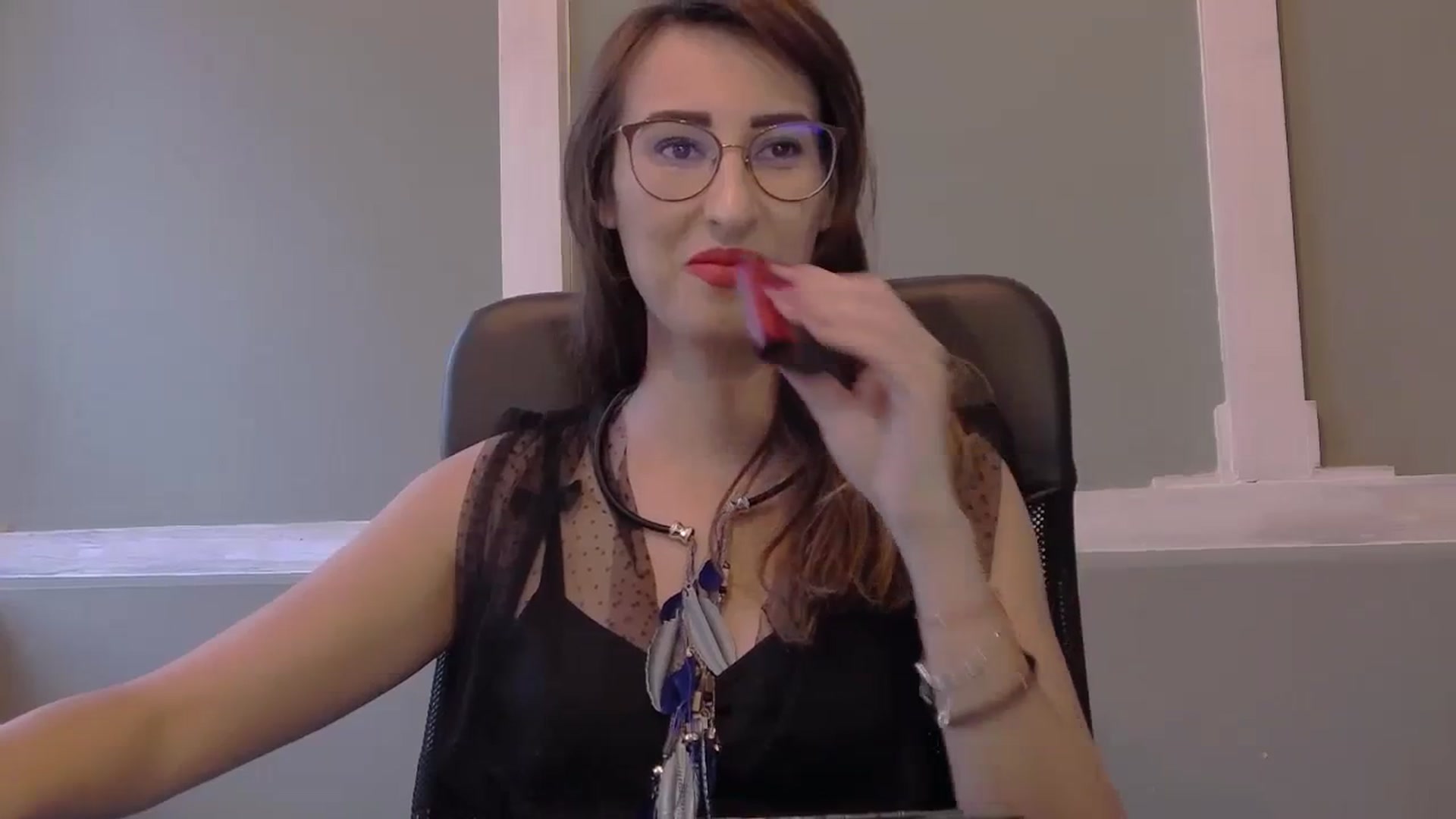 Gallery image thumbnail from LysAddiction's myfreecams stream on, 08/12/2023, 16:08 image 10 of 20