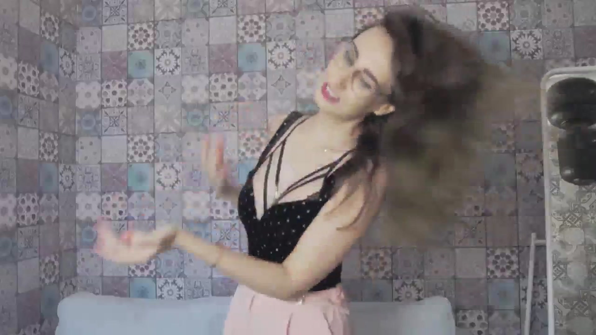 Gallery image thumbnail from LysAddiction's myfreecams stream on, 09/02/2023, 17:56 image 4 of 20