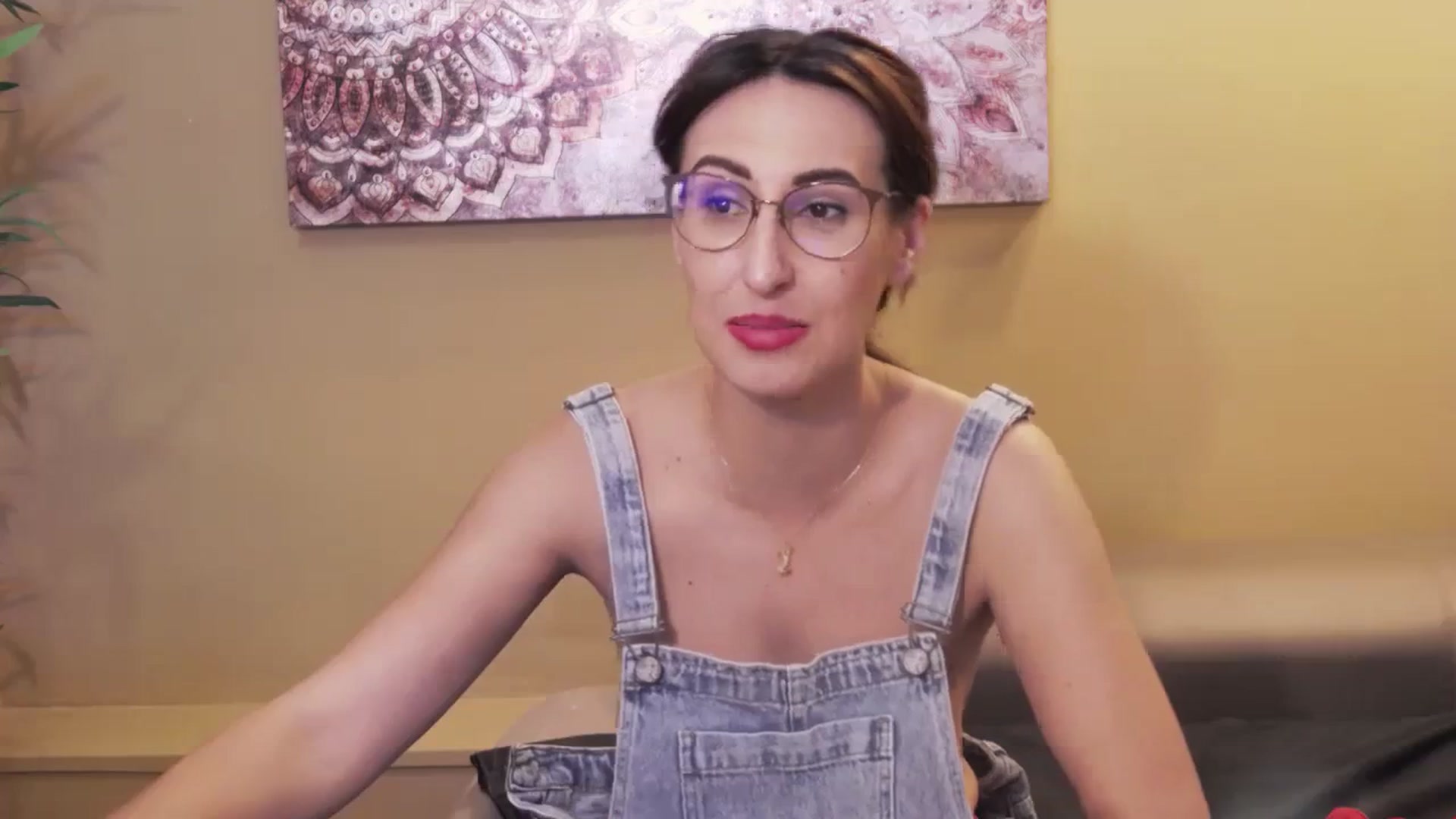 Gallery image thumbnail from LysAddiction's myfreecams stream on, 09/10/2023, 18:05 image 10 of 20