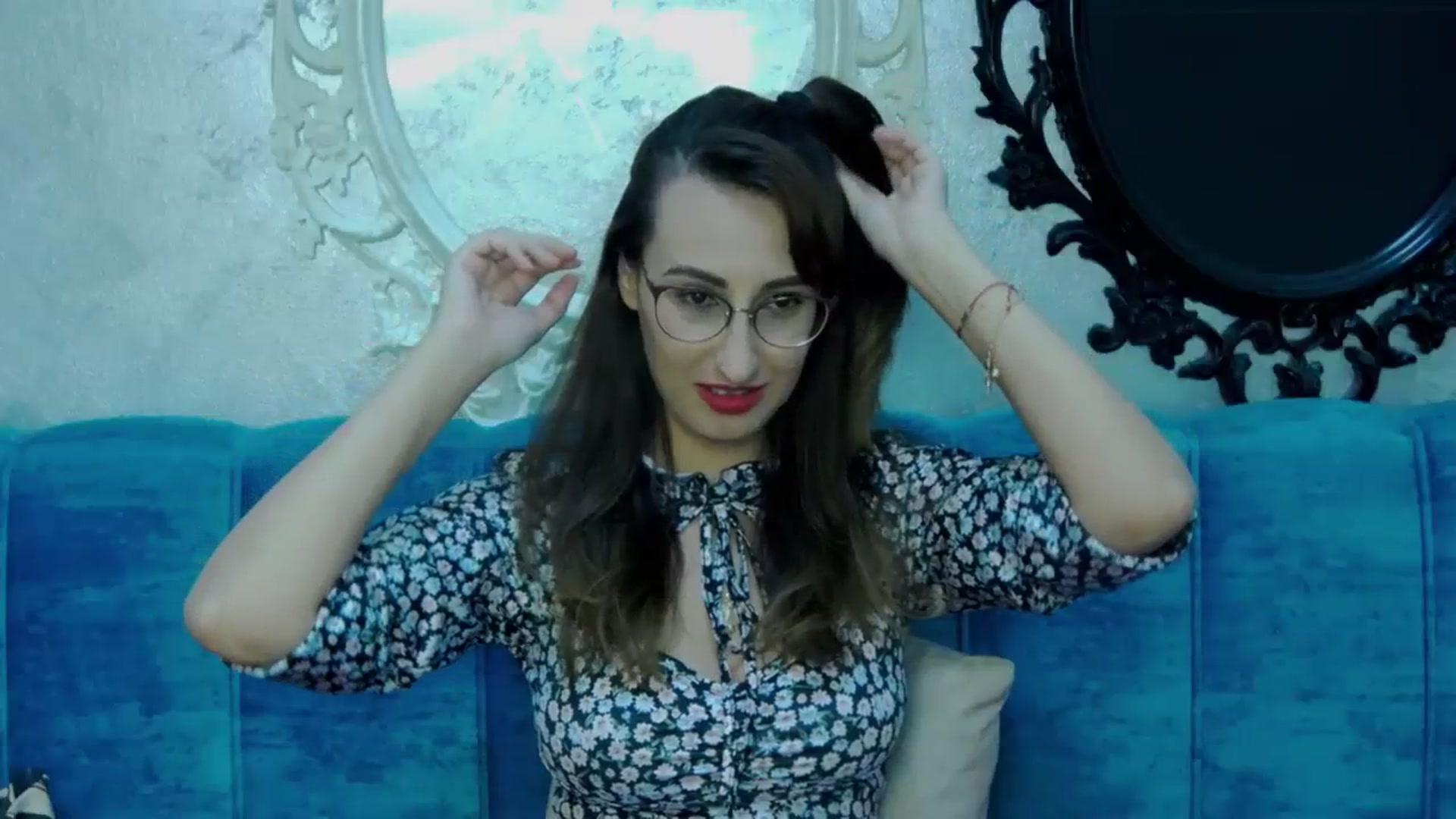 Gallery image thumbnail from LysAddiction's myfreecams stream on, 09/19/2023, 16:36 image 3 of 20