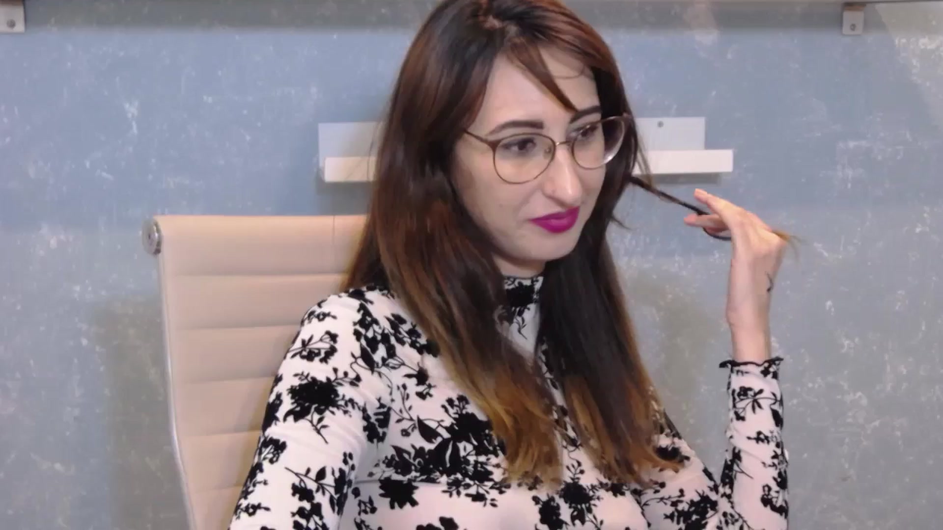Gallery image thumbnail from LysAddiction's myfreecams stream on, 10/07/2023, 17:57 image 13 of 20