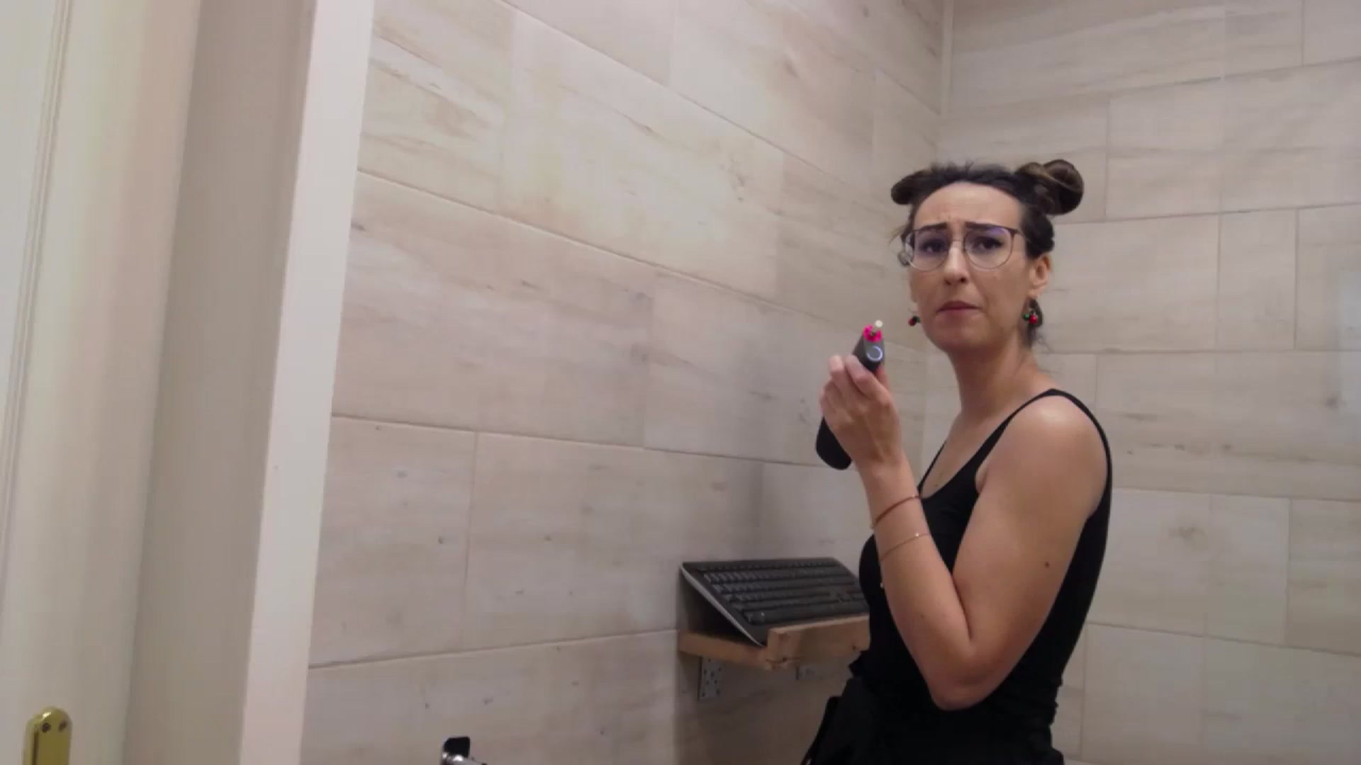 Gallery image thumbnail from LysAddiction's myfreecams stream on, 12/14/2023, 17:41 image 3 of 20