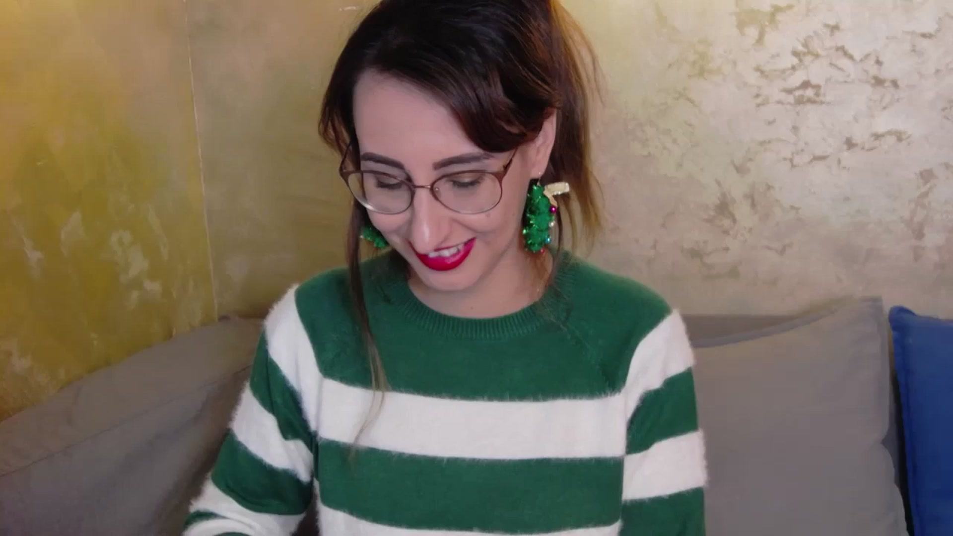 Gallery image thumbnail from LysAddiction's myfreecams stream on, 12/18/2023, 17:01 image 7 of 20