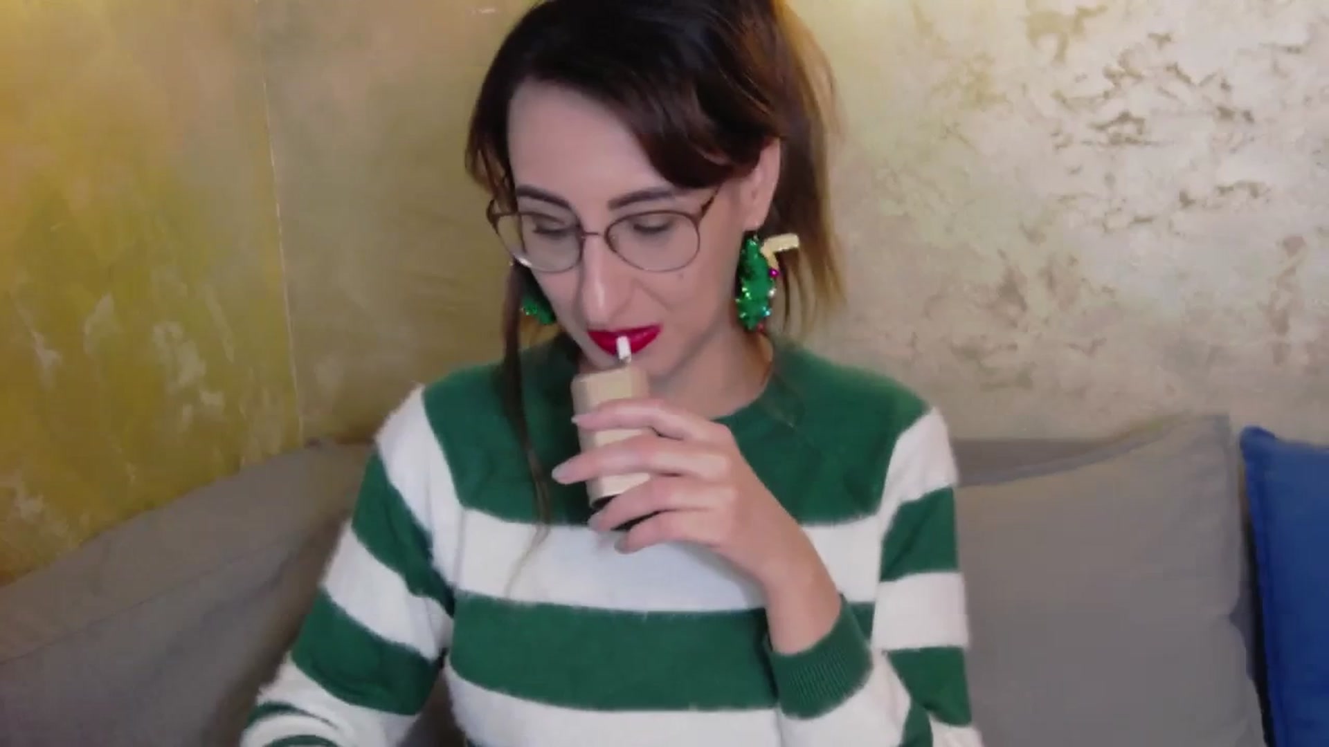 Gallery image thumbnail from LysAddiction's myfreecams stream on, 12/18/2023, 17:01 image 9 of 20