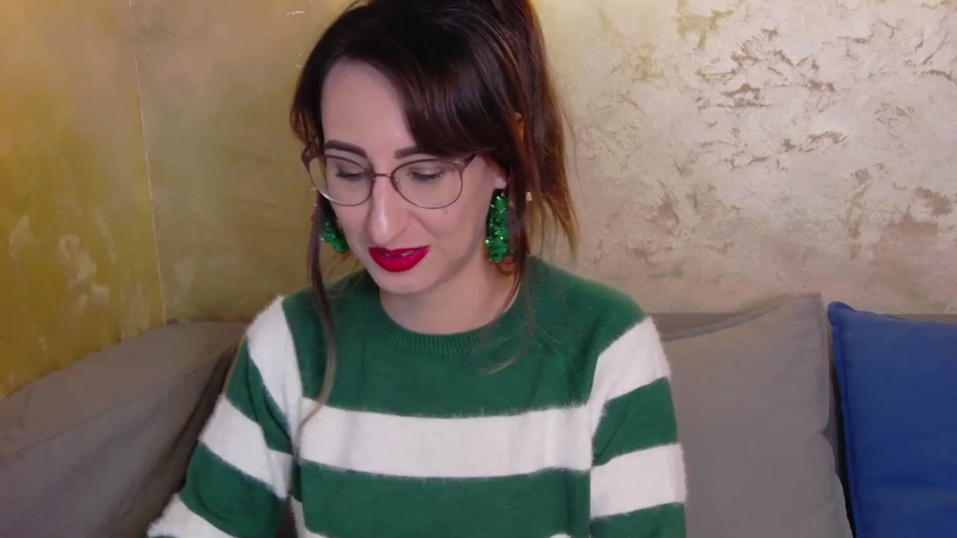 Gallery image thumbnail from LysAddiction's myfreecams stream on, 12/18/2023, 17:01 image 20 of 20