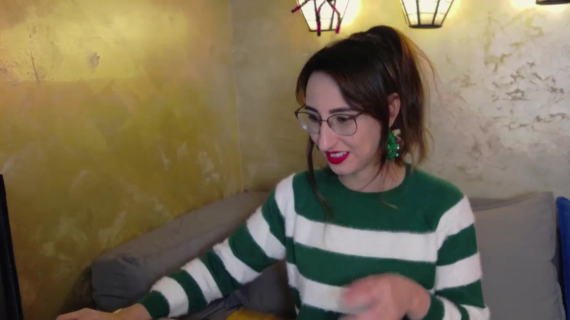 Gallery image thumbnail from LysAddiction's myfreecams stream on, 12/18/2023, 17:01 image 2 of 20