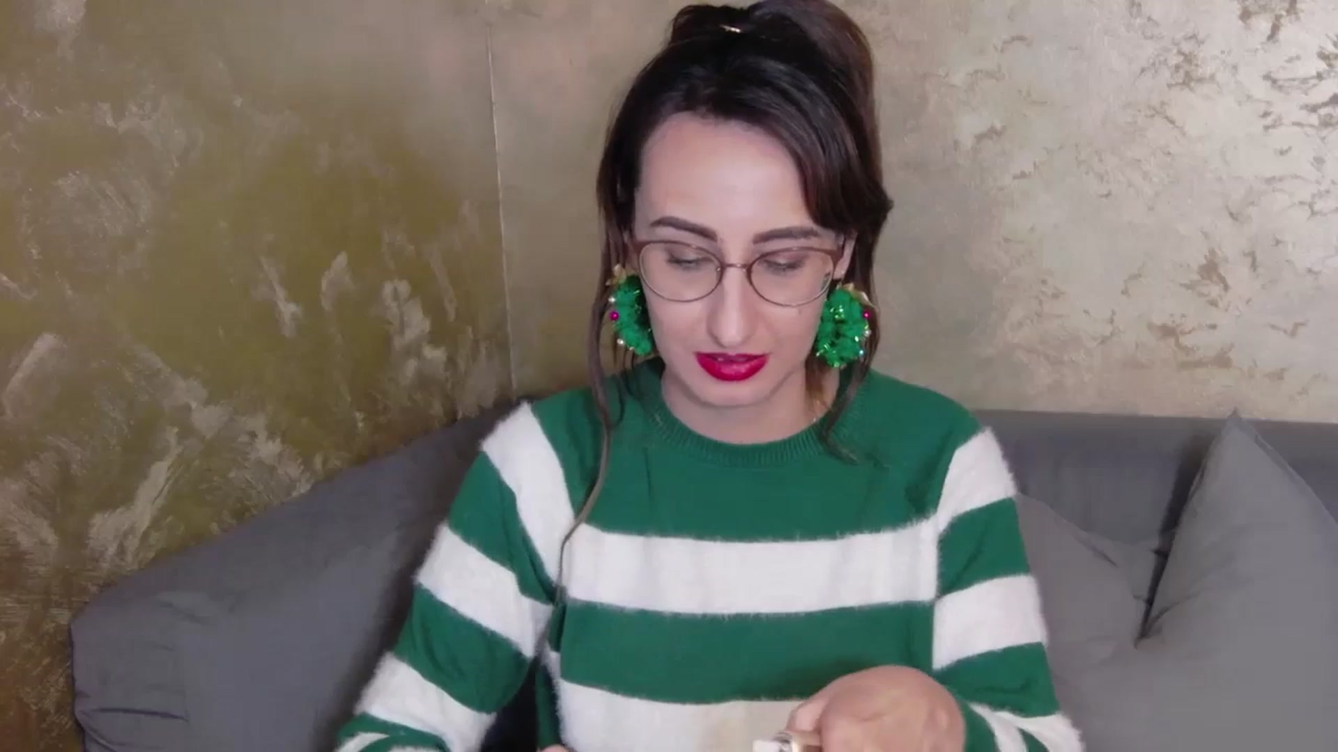 Gallery image thumbnail from LysAddiction's myfreecams stream on, 12/18/2023, 17:38 image 19 of 20