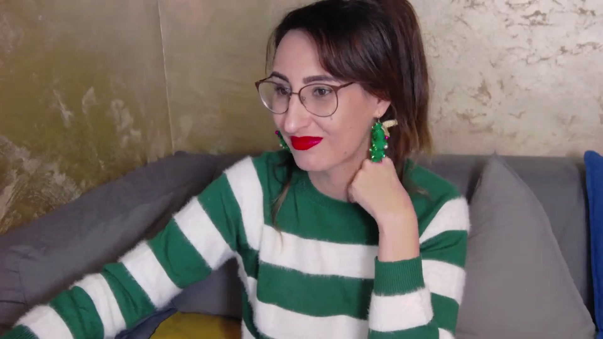 Gallery image thumbnail from LysAddiction's myfreecams stream on, 12/18/2023, 20:24 image 2 of 20
