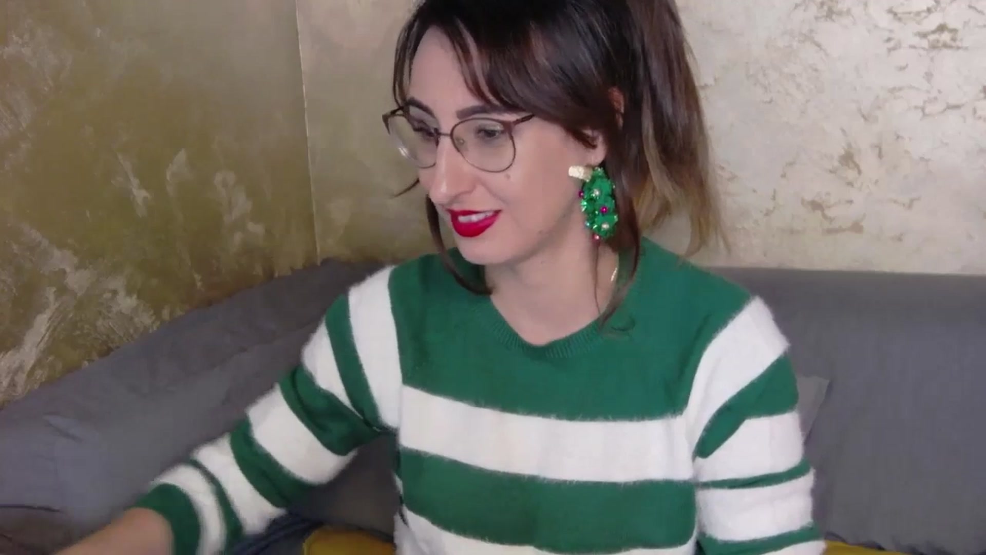 Gallery image thumbnail from LysAddiction's myfreecams stream on, 12/18/2023, 20:24 image 13 of 20