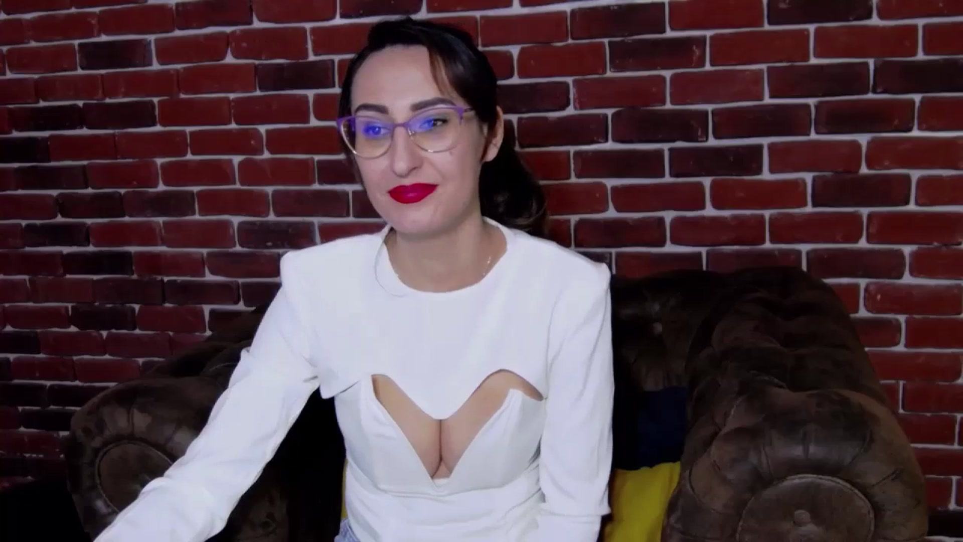 Gallery image thumbnail from LysAddiction's myfreecams stream on, 12/24/2023, 18:58 image 6 of 20