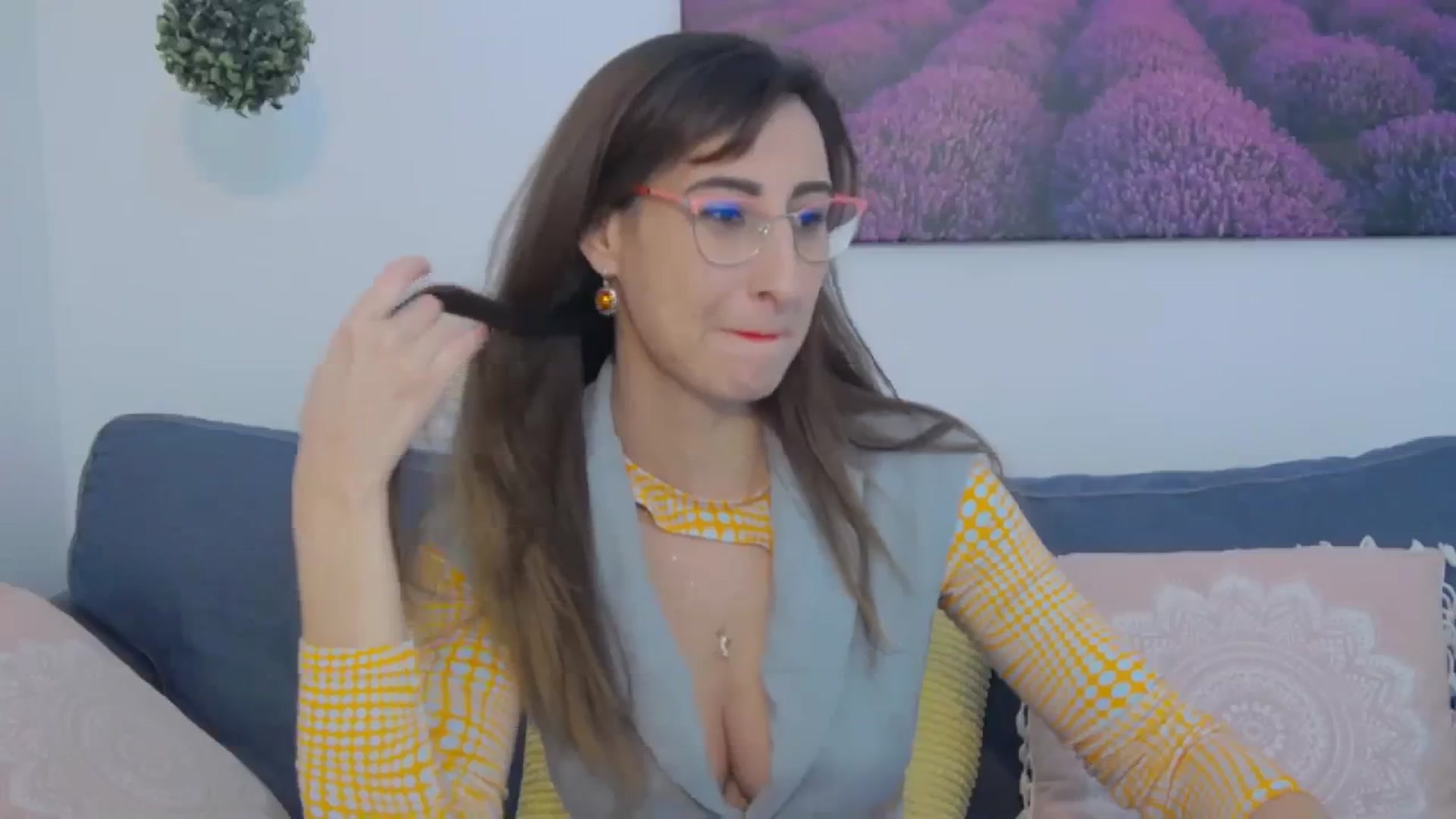 Gallery image thumbnail from LysAddiction's myfreecams stream on, 12/29/2023, 18:39 image 4 of 20