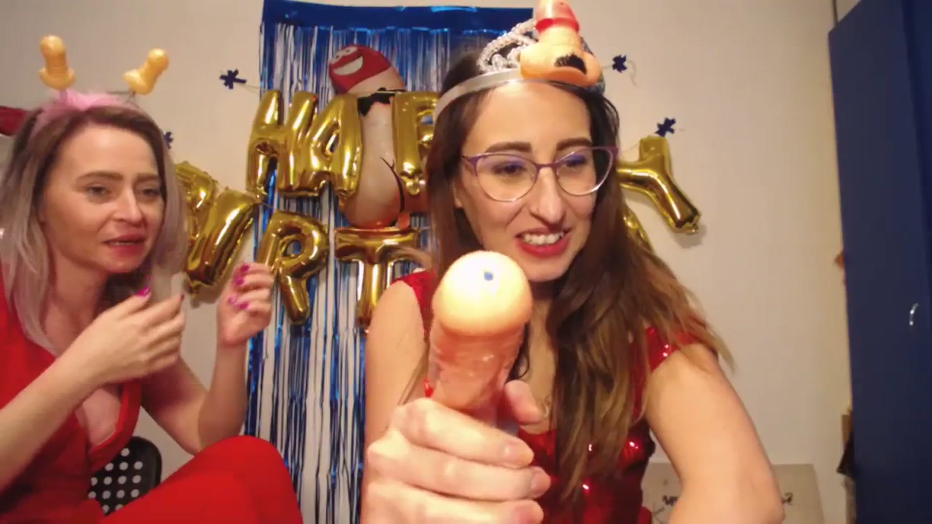 Gallery image thumbnail from LysAddiction's myfreecams stream on, 12/30/2023, 19:18 image 13 of 20