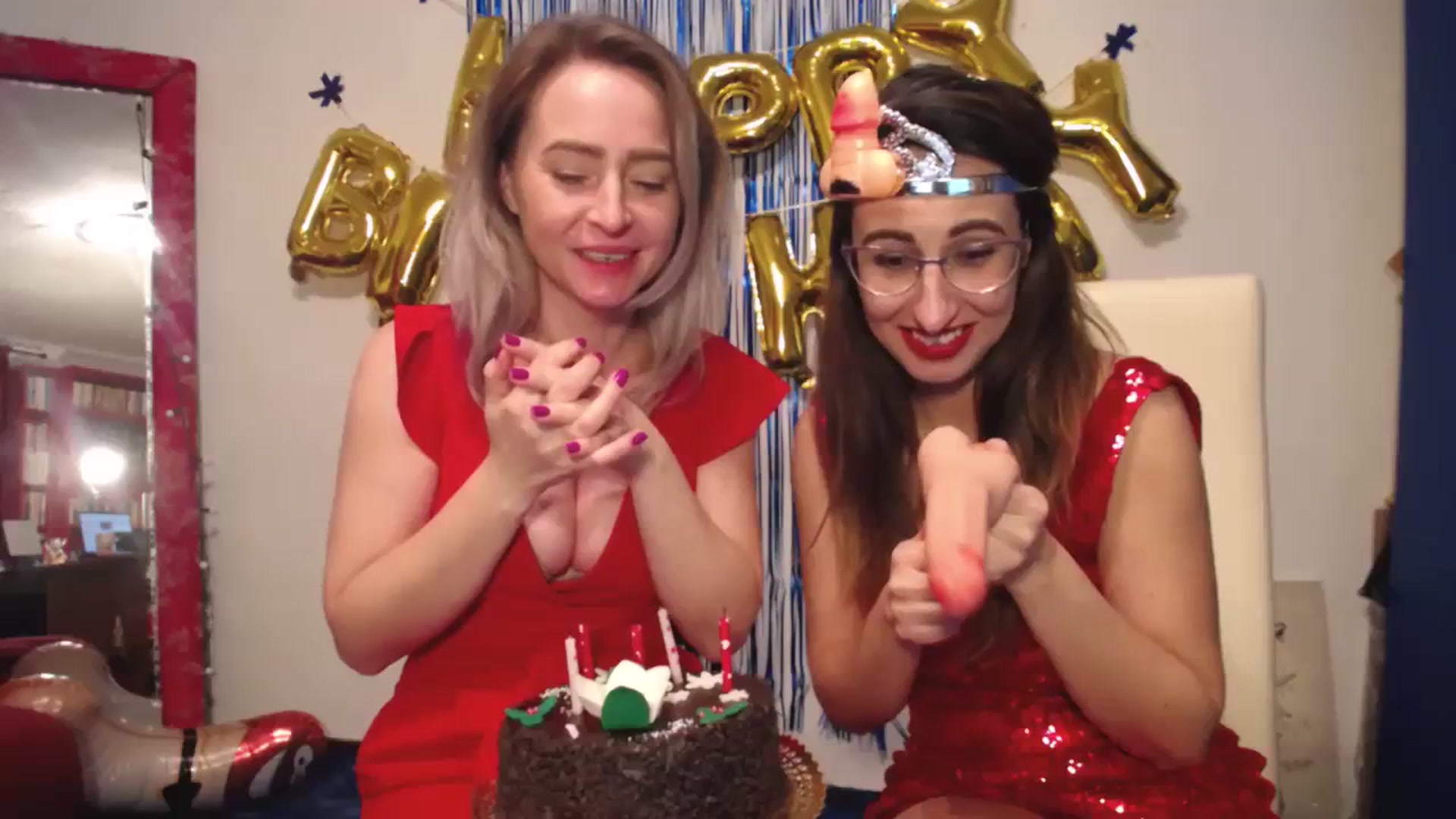 Gallery image thumbnail from LysAddiction's myfreecams stream on, 12/30/2023, 19:29 image 17 of 20